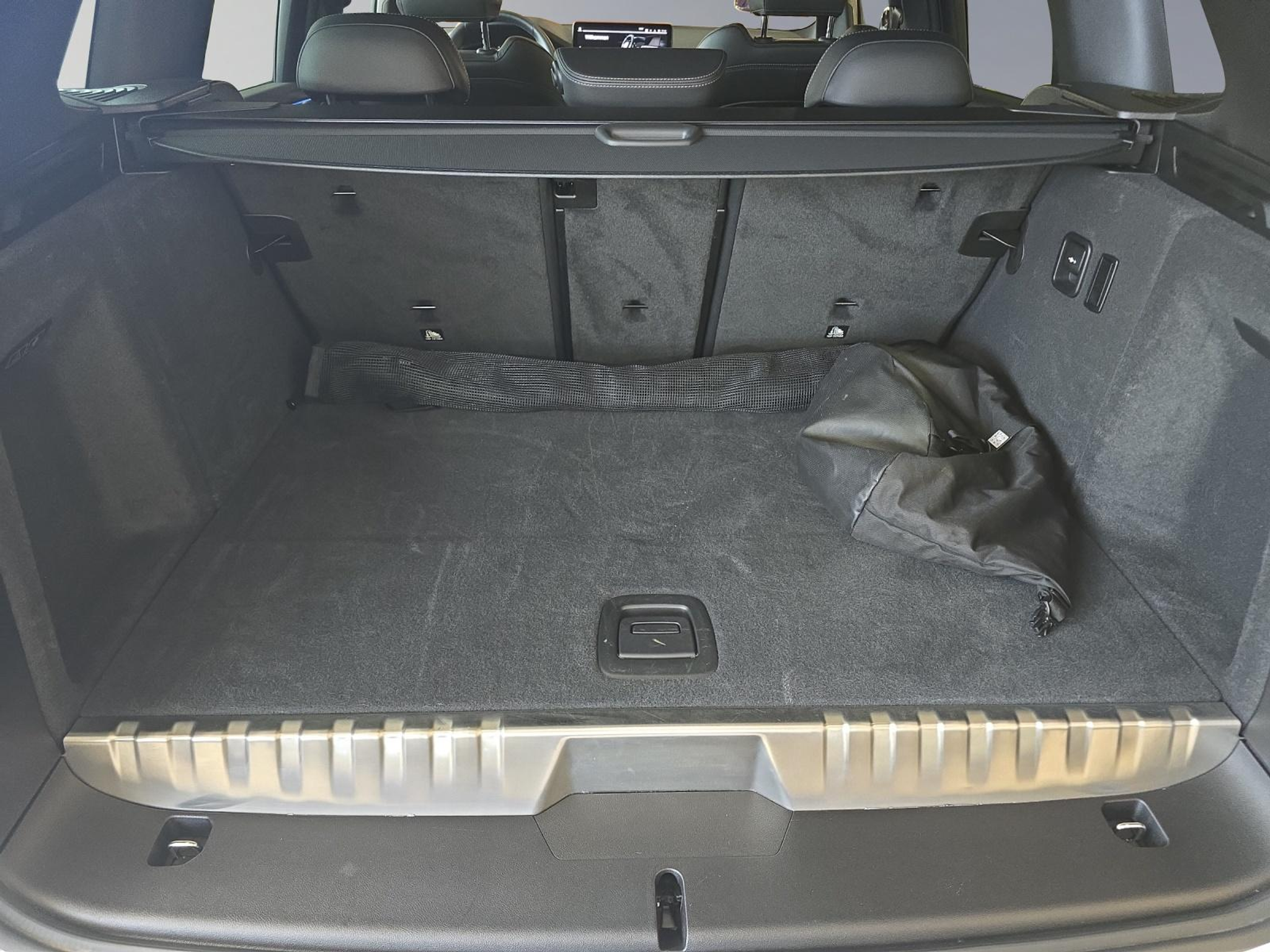 listing desktop thumbnail image 17