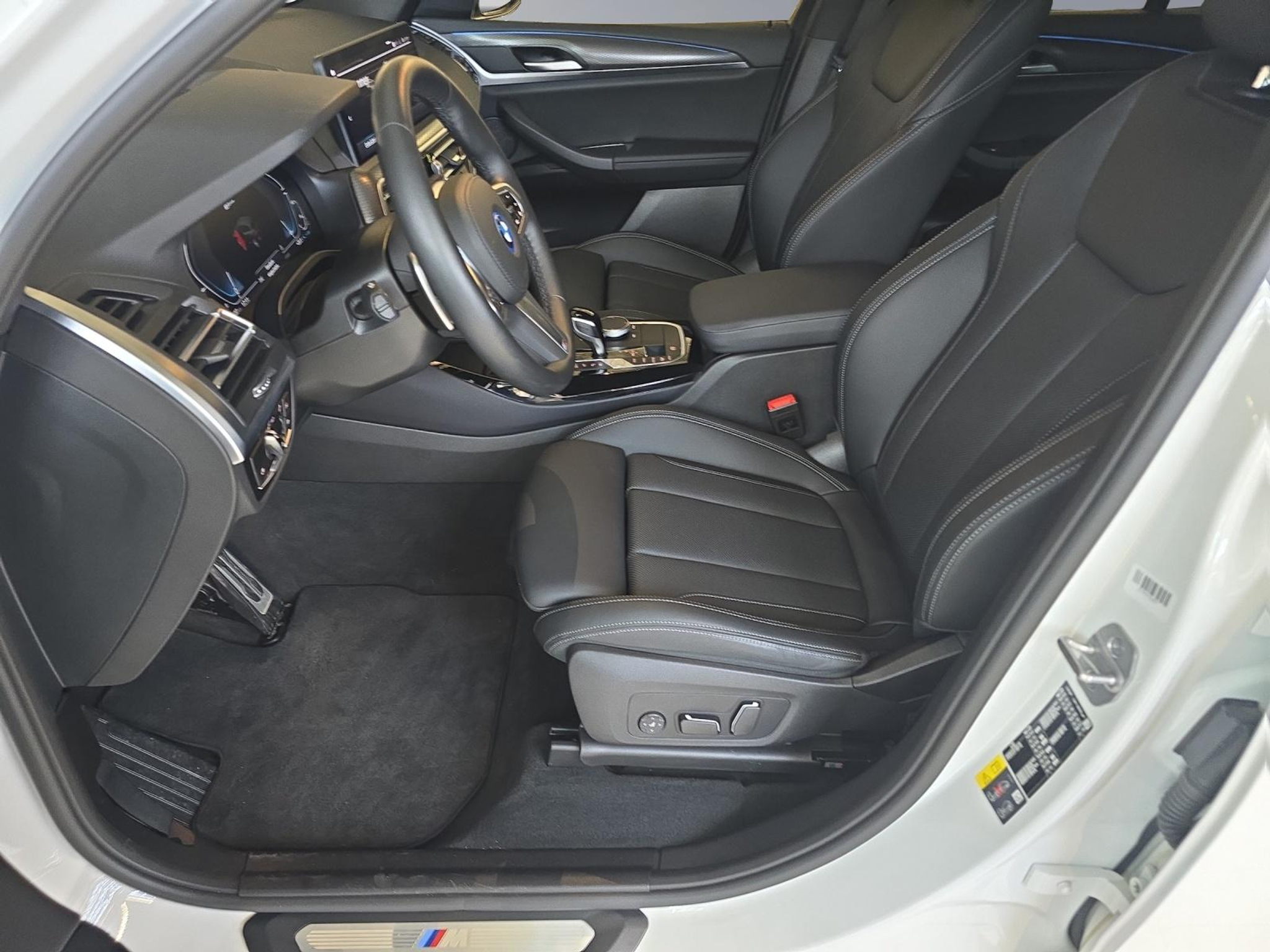 listing desktop thumbnail image 10