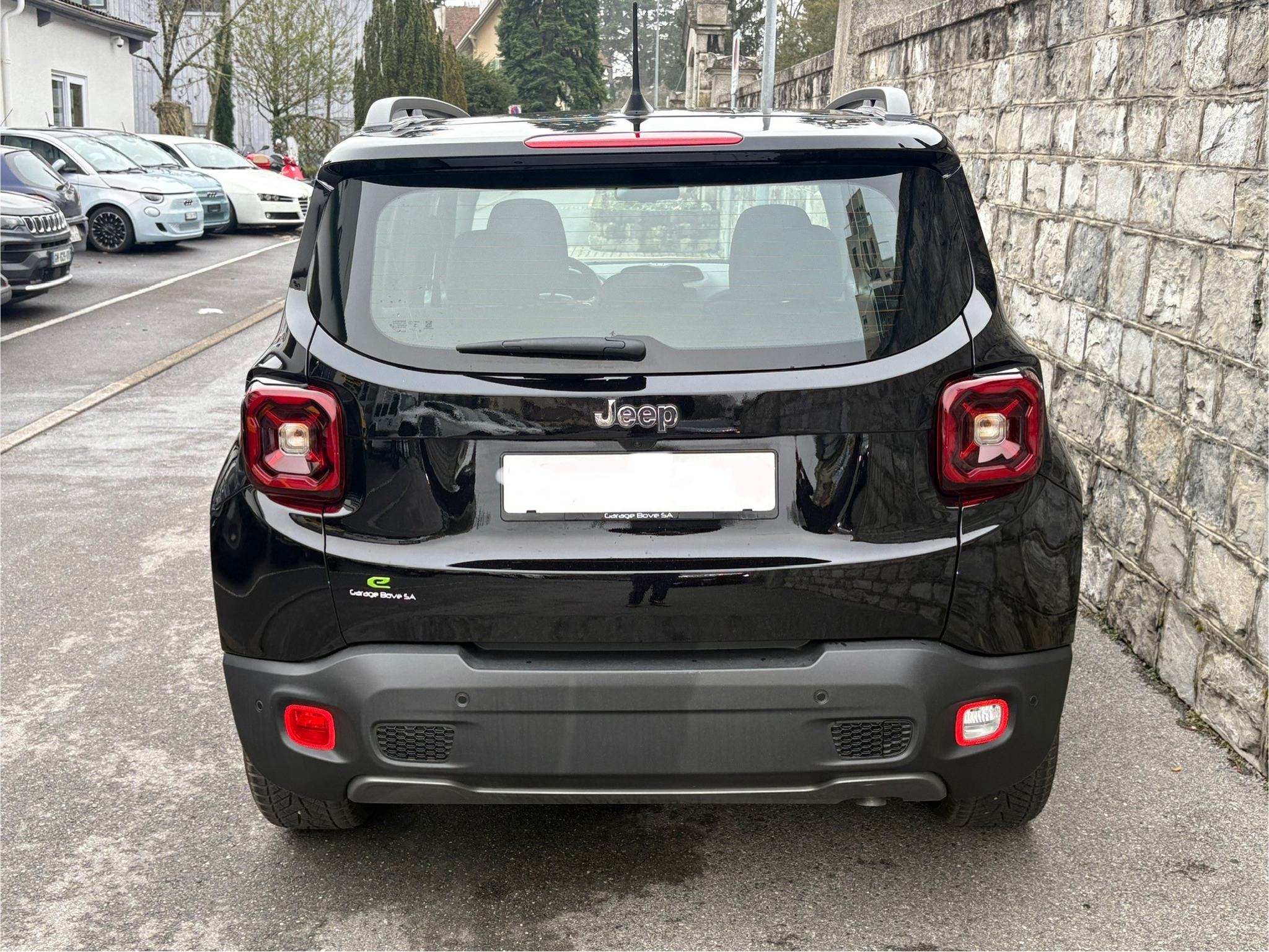 listing desktop thumbnail image 1