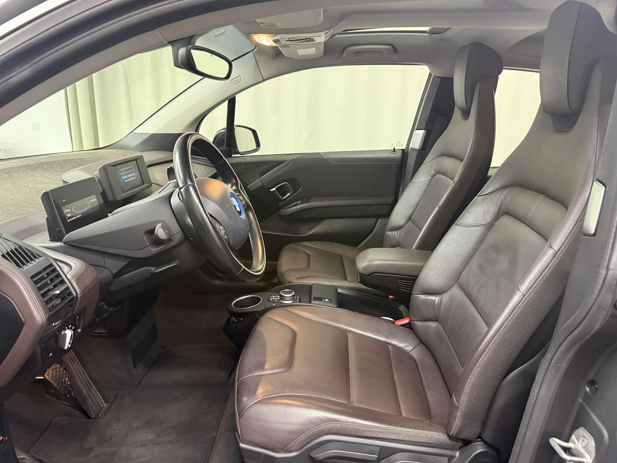 listing desktop thumbnail image 6