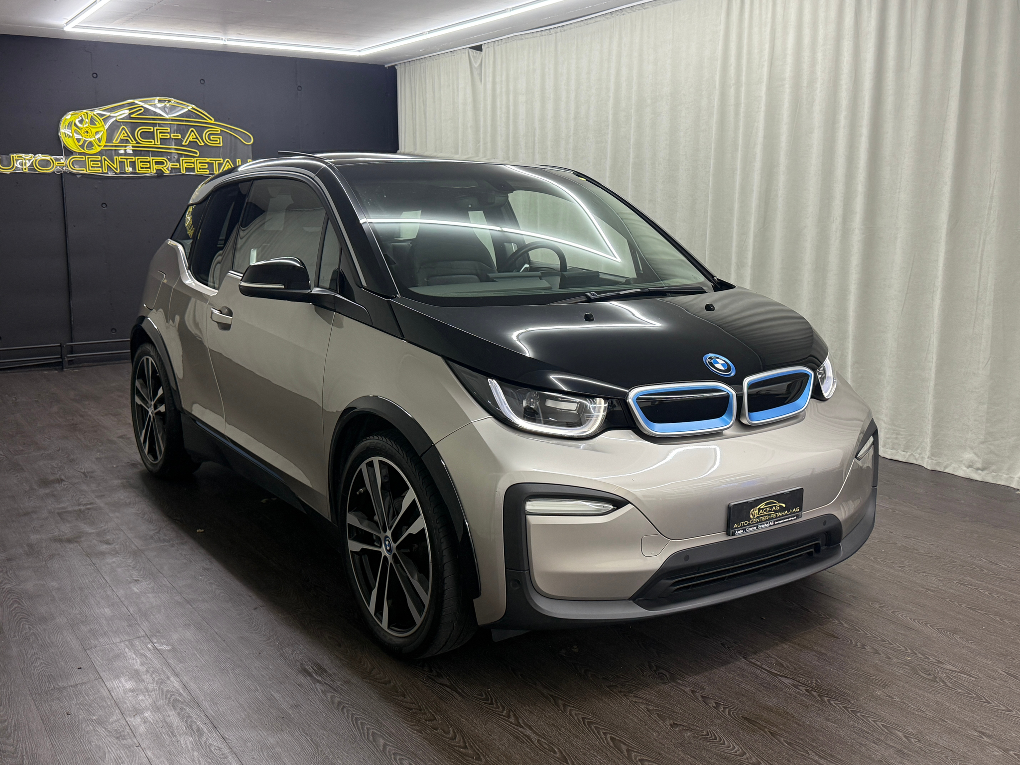 listing desktop thumbnail image 2