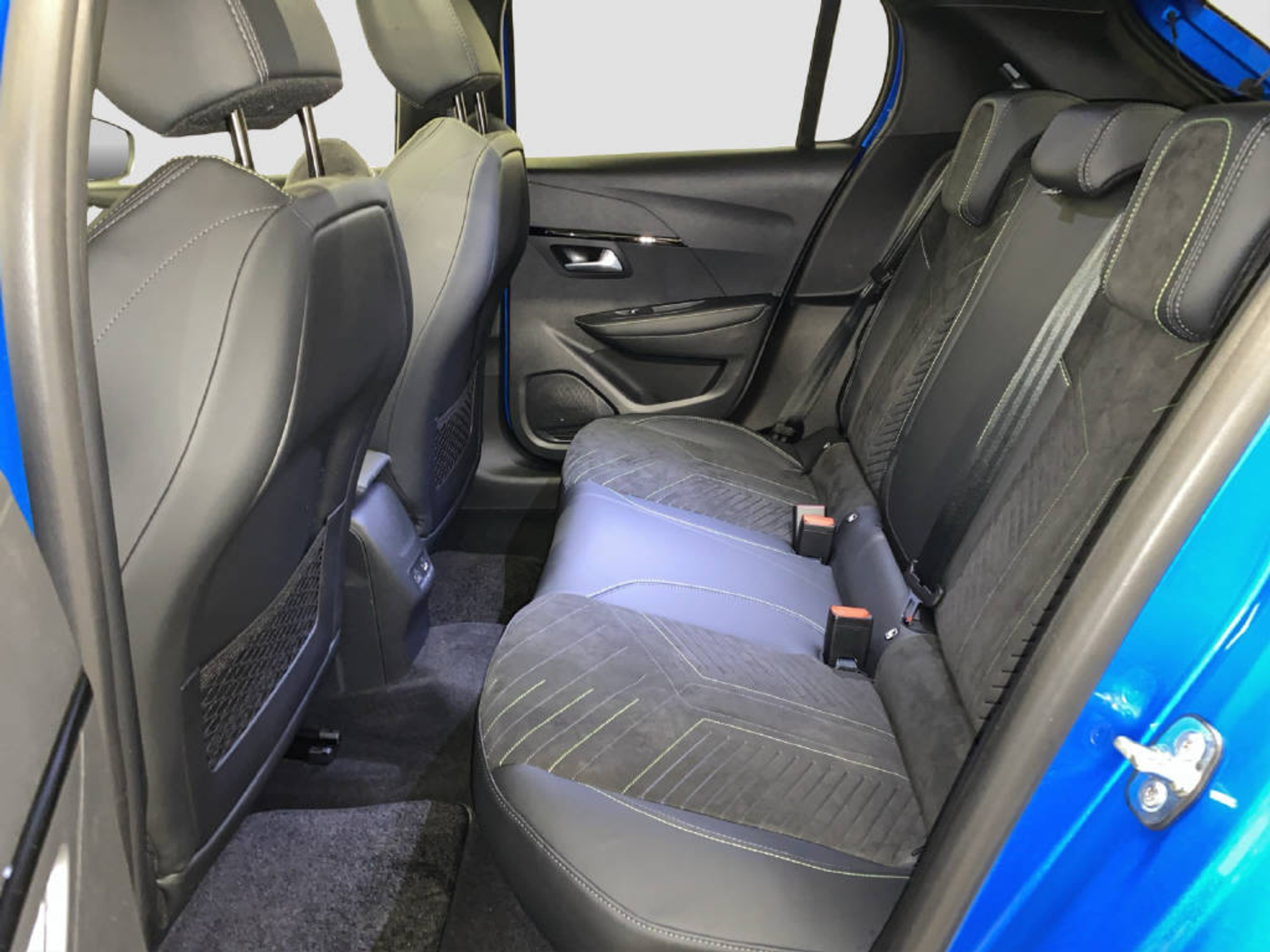 listing desktop thumbnail image 12