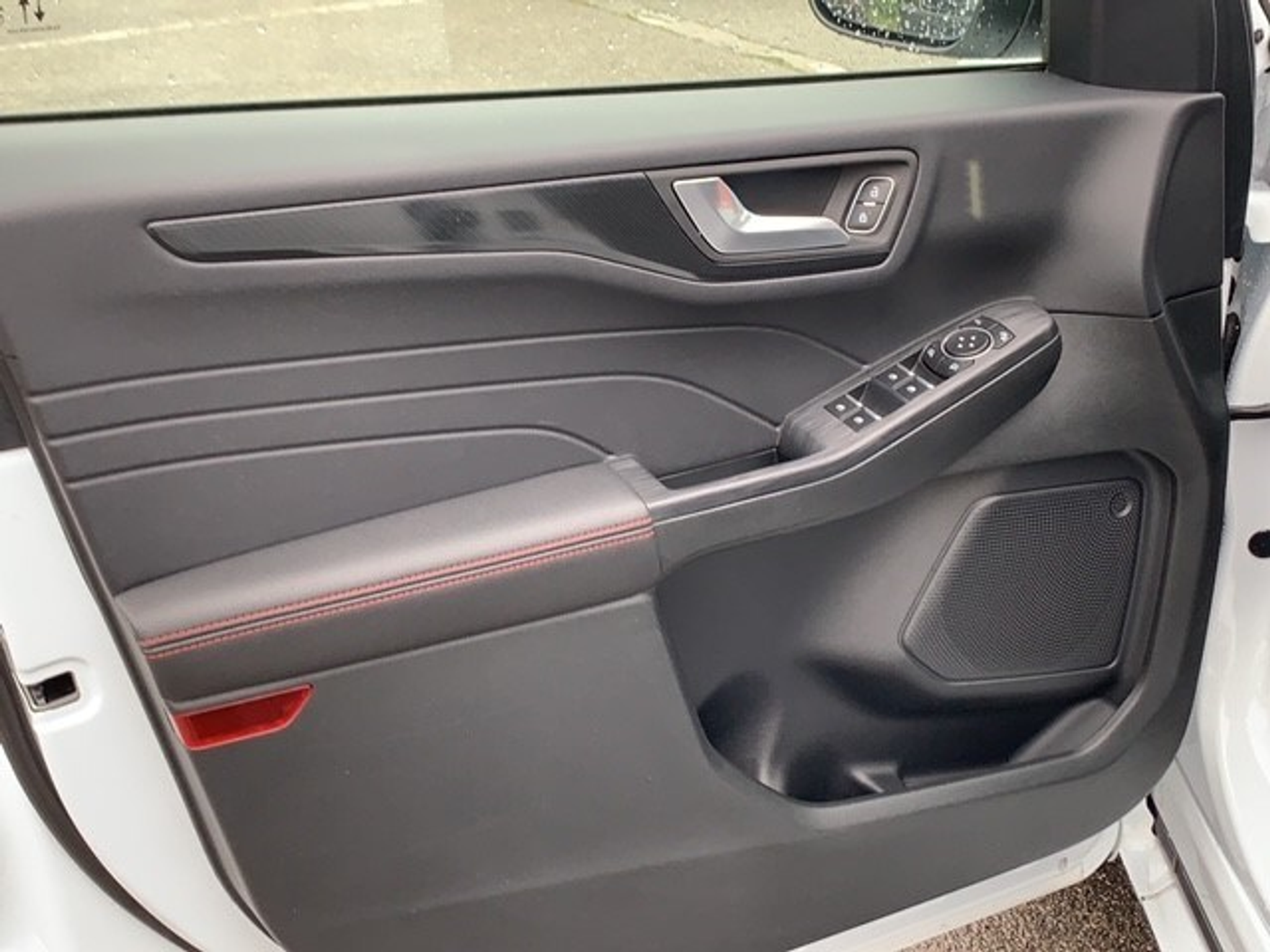 listing desktop thumbnail image 5