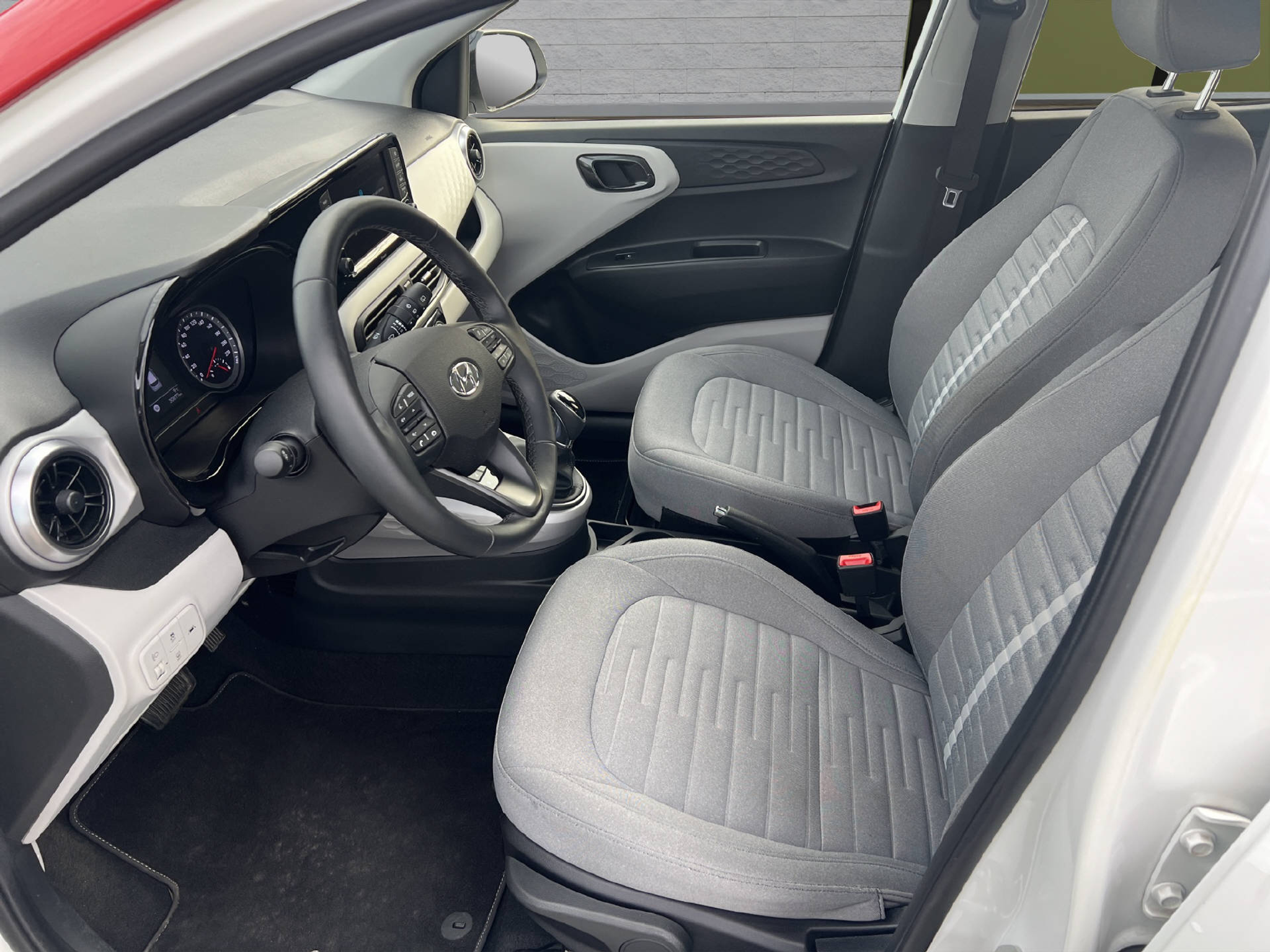 listing desktop thumbnail image 7