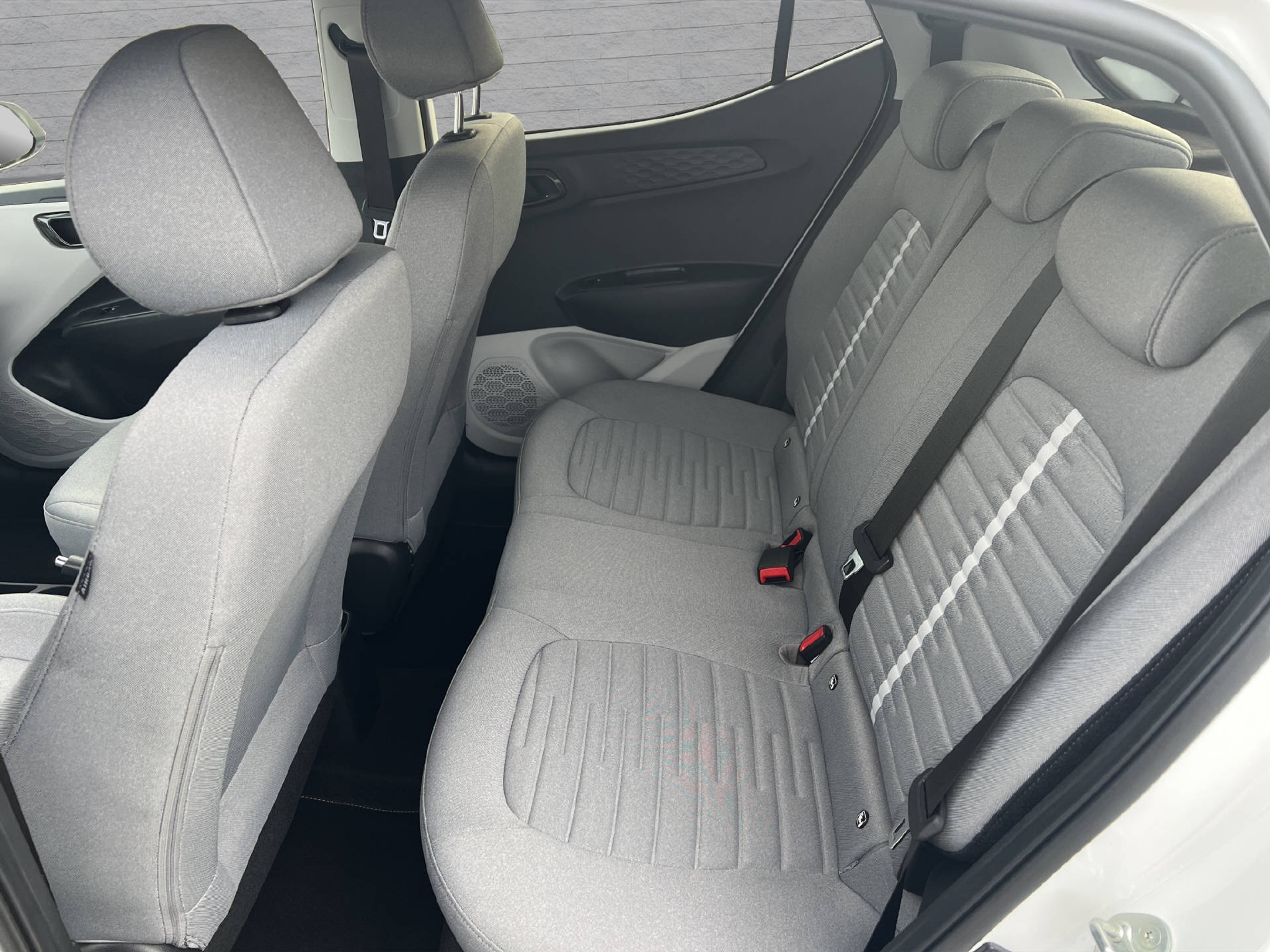 listing desktop thumbnail image 14