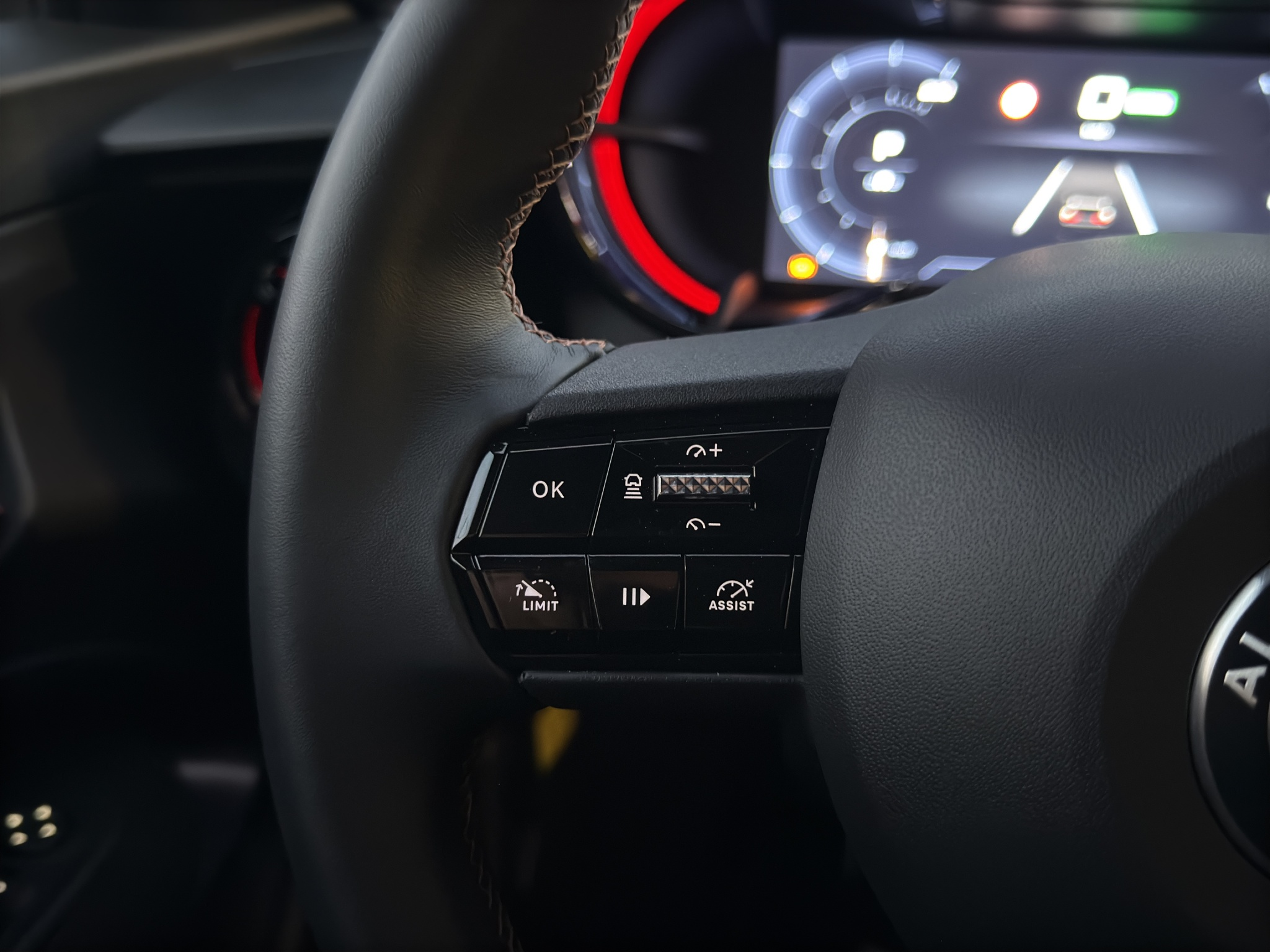 listing desktop thumbnail image 25