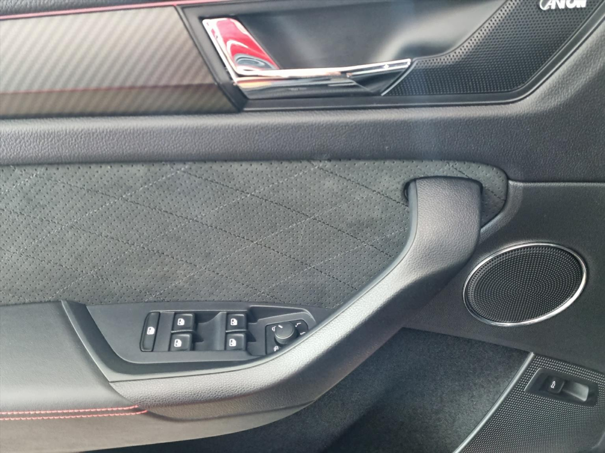 listing desktop thumbnail image 10