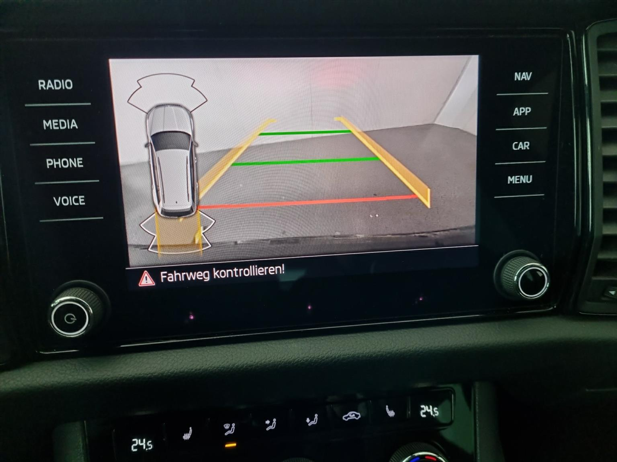 listing desktop thumbnail image 13