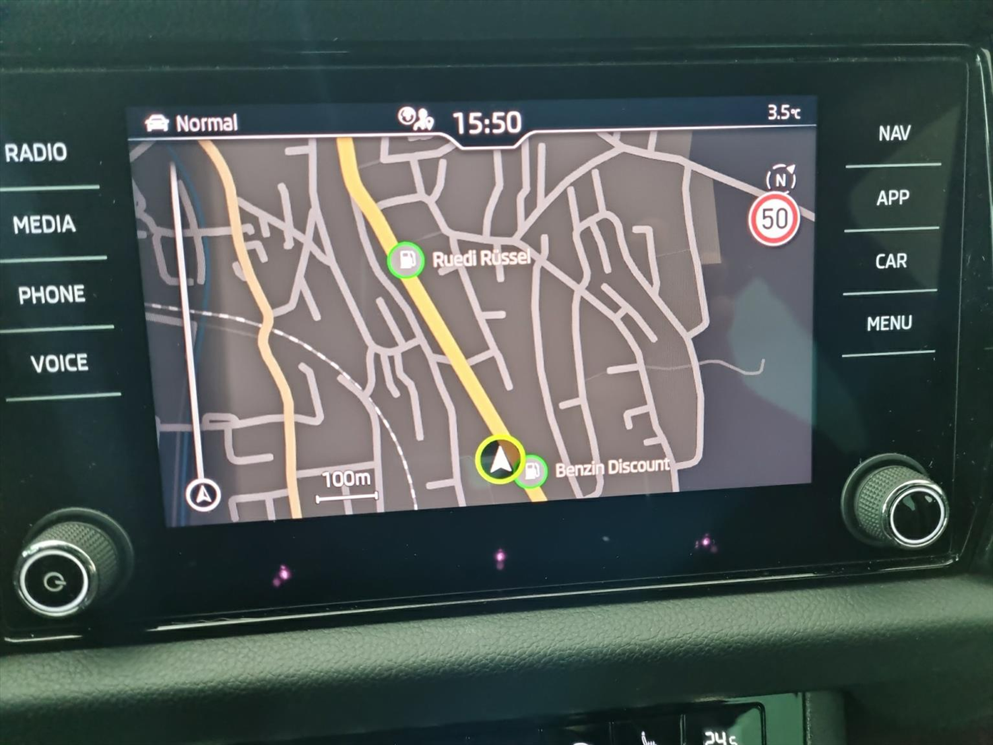 listing desktop thumbnail image 12