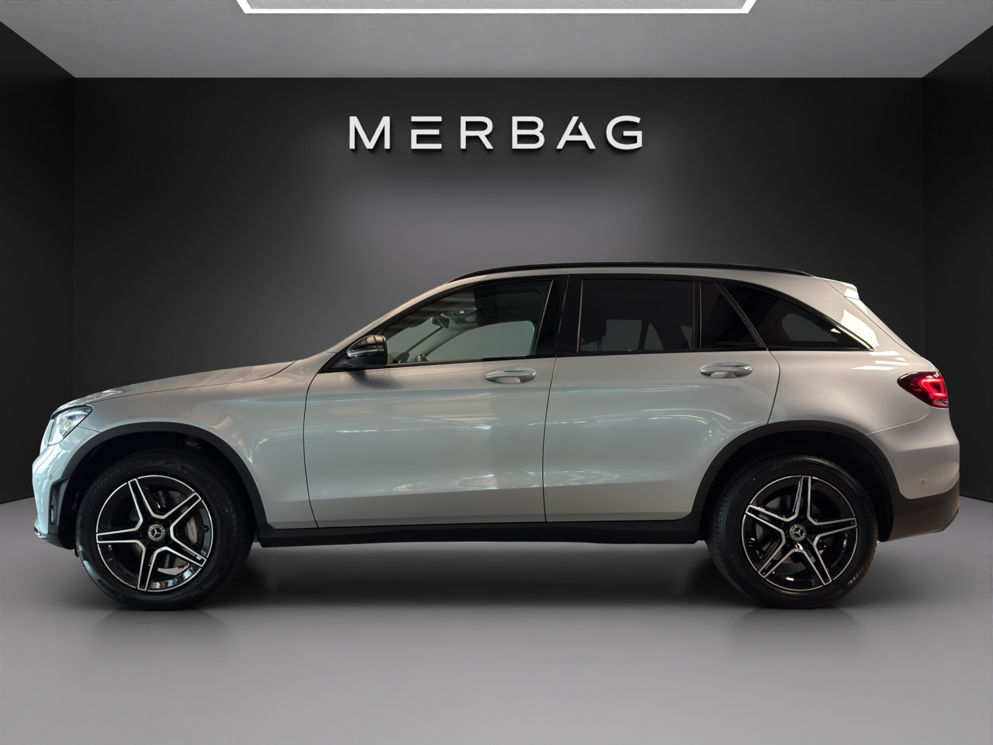 listing desktop thumbnail image 1