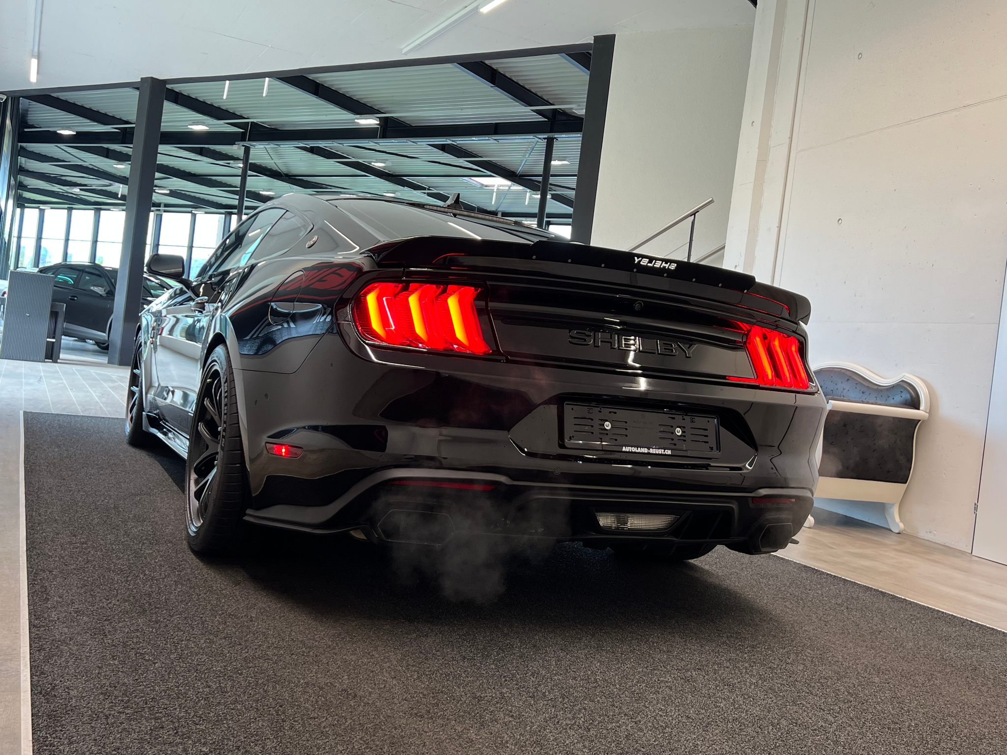 listing desktop thumbnail image 12