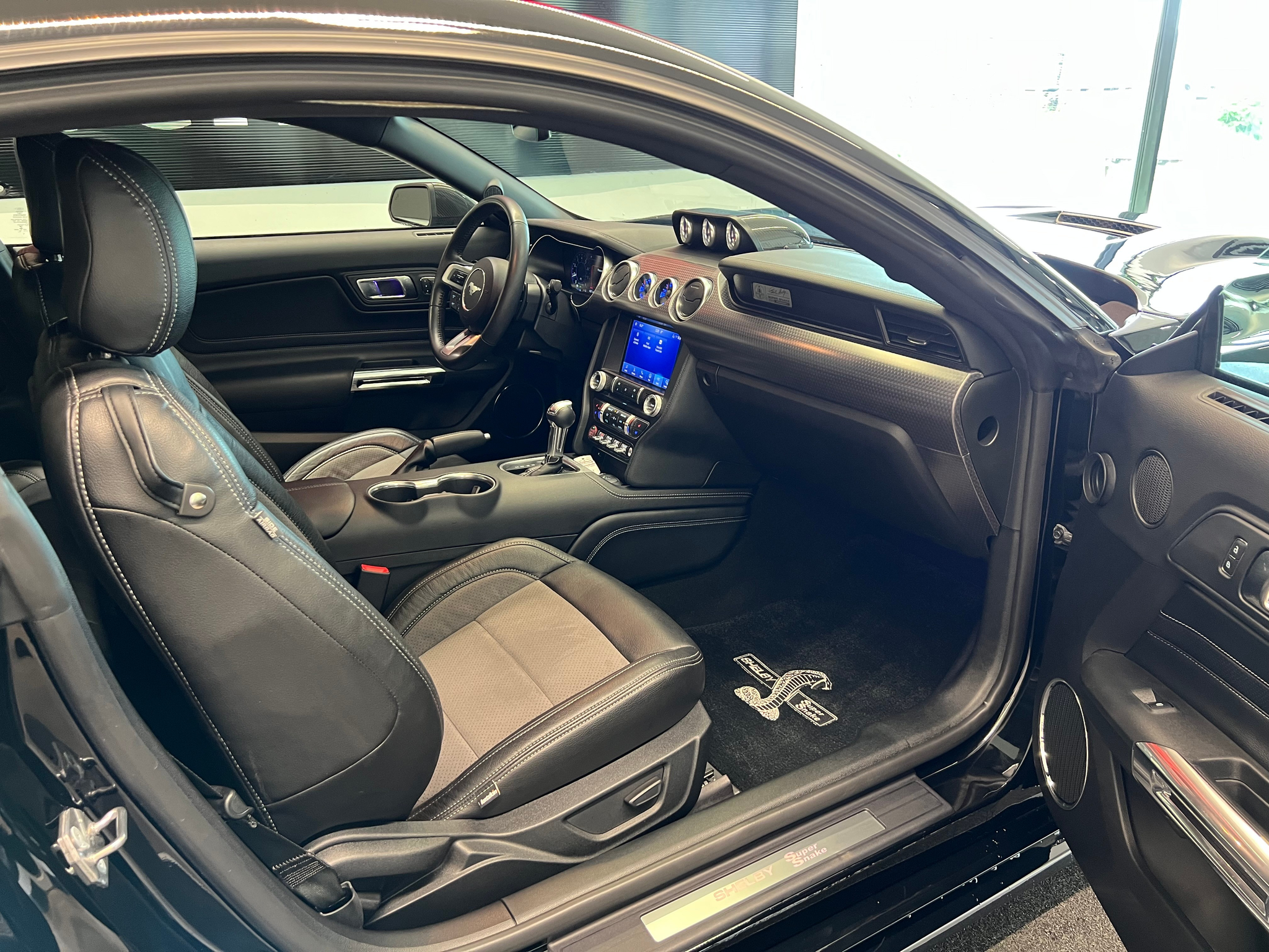 listing desktop thumbnail image 23