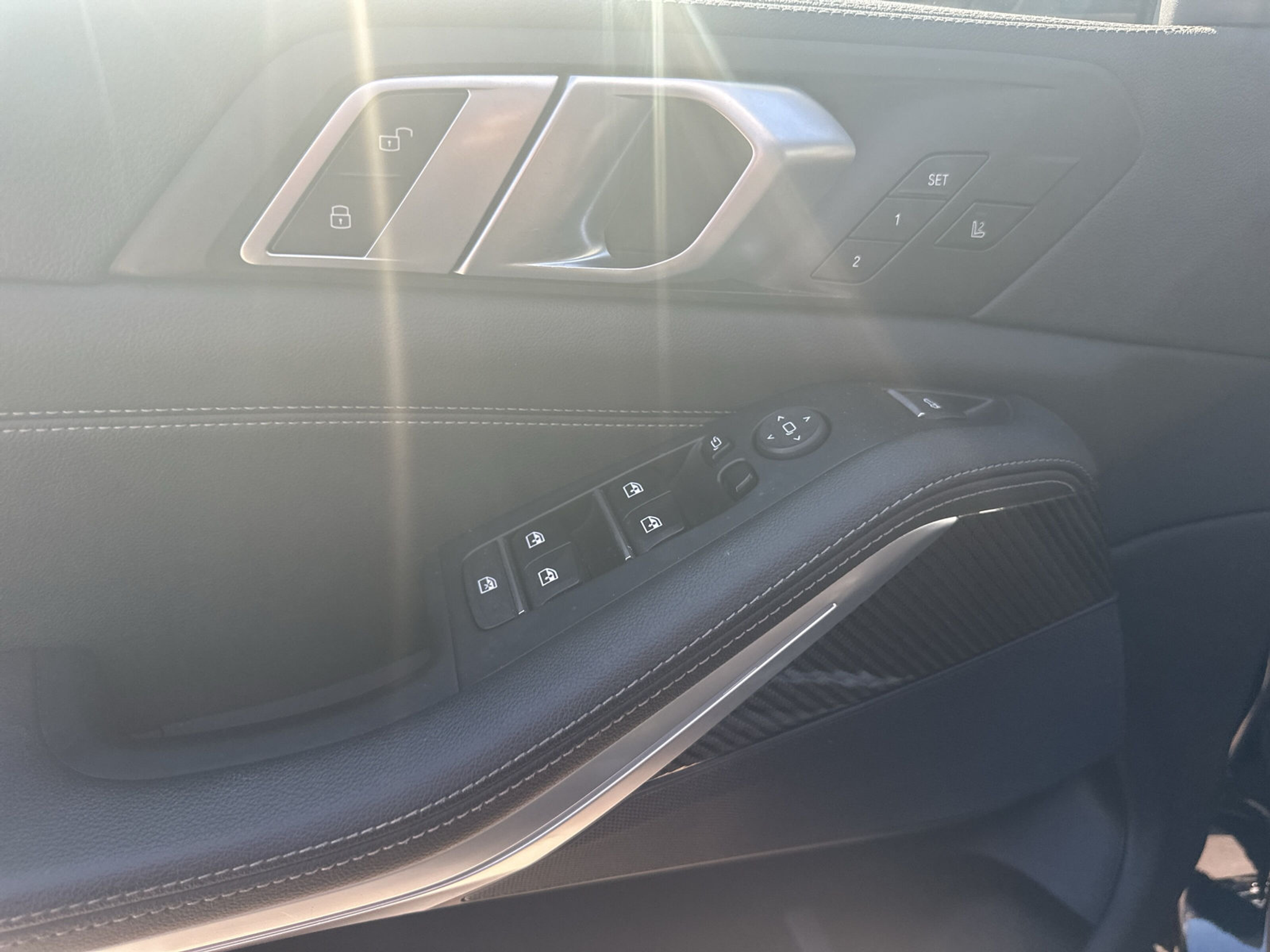 listing desktop thumbnail image 16