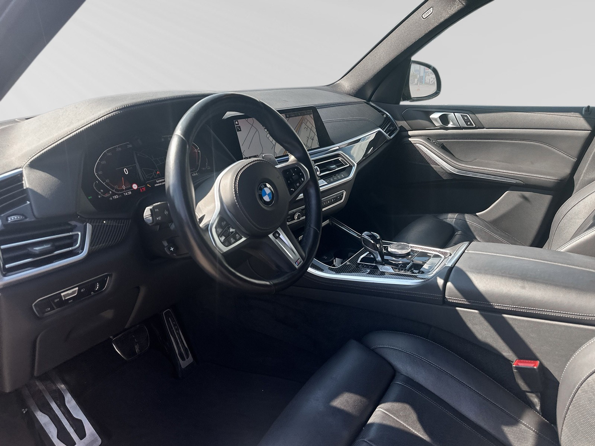 listing desktop thumbnail image 3