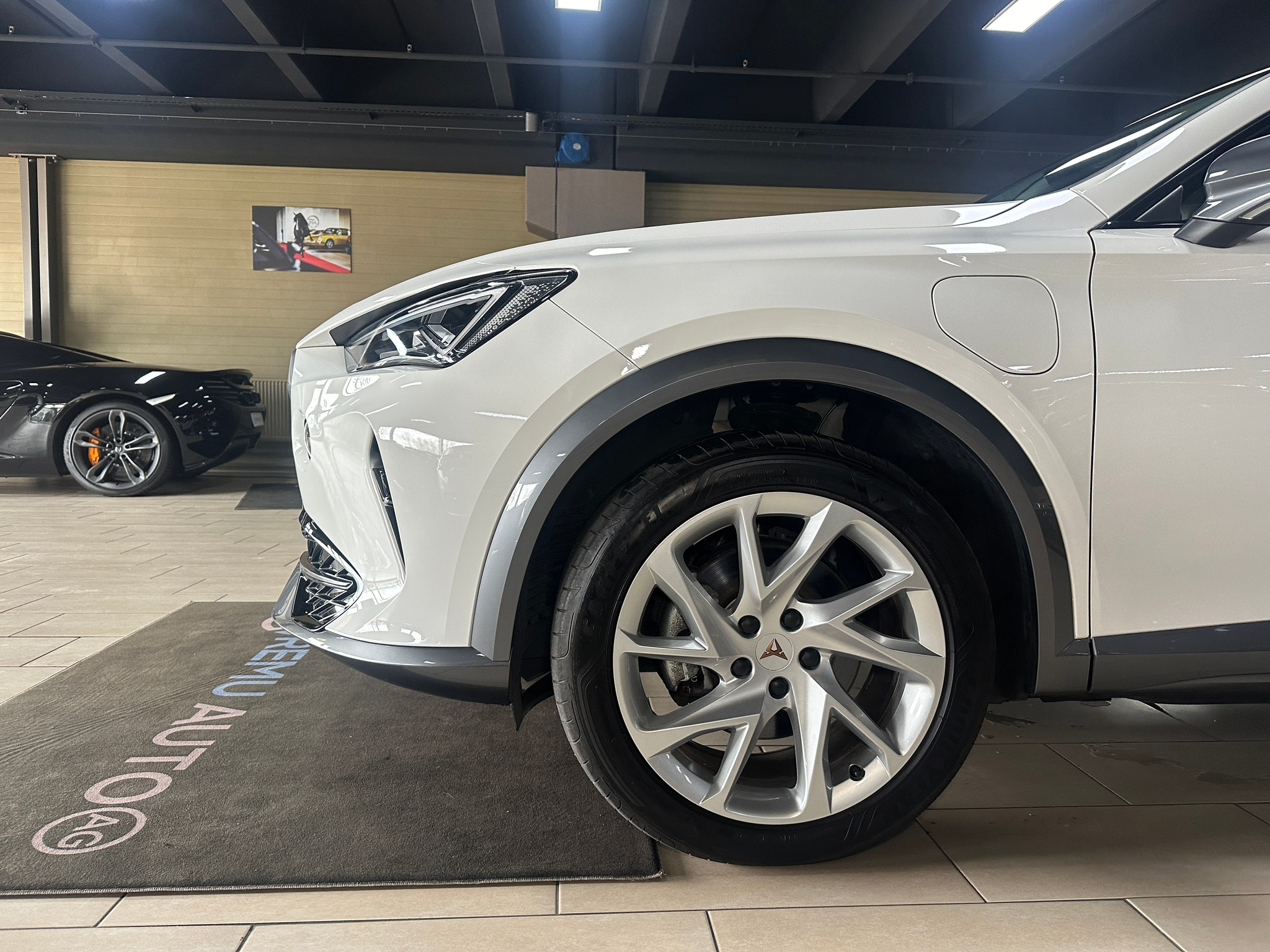 listing desktop thumbnail image 10