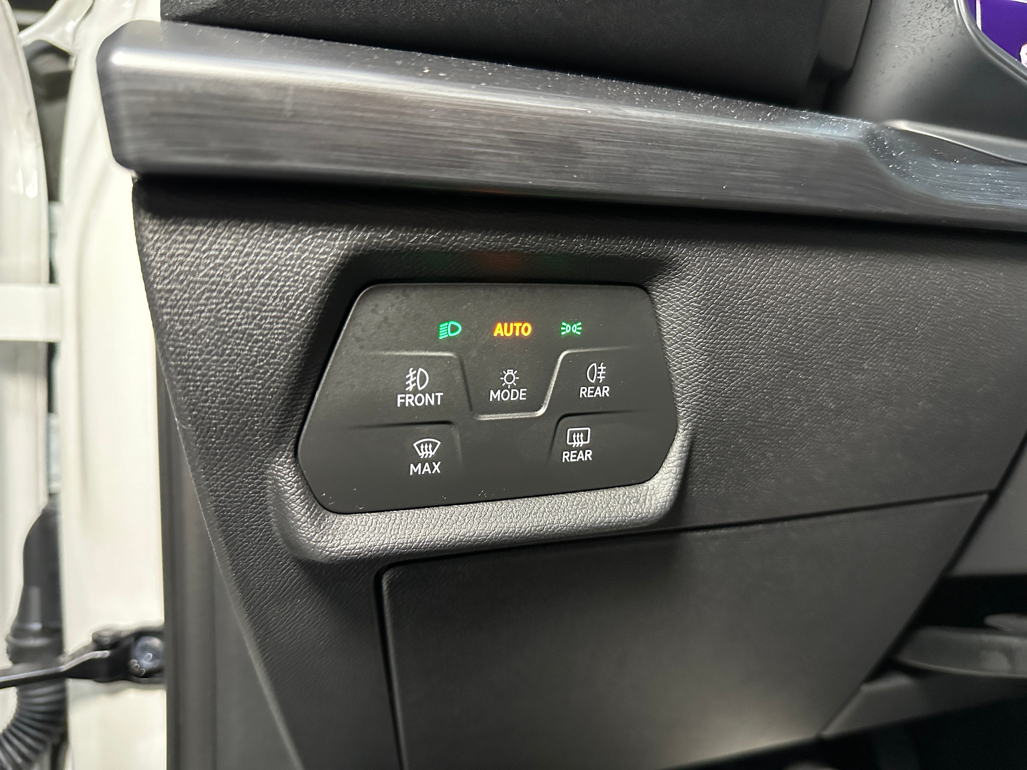 listing desktop thumbnail image 21