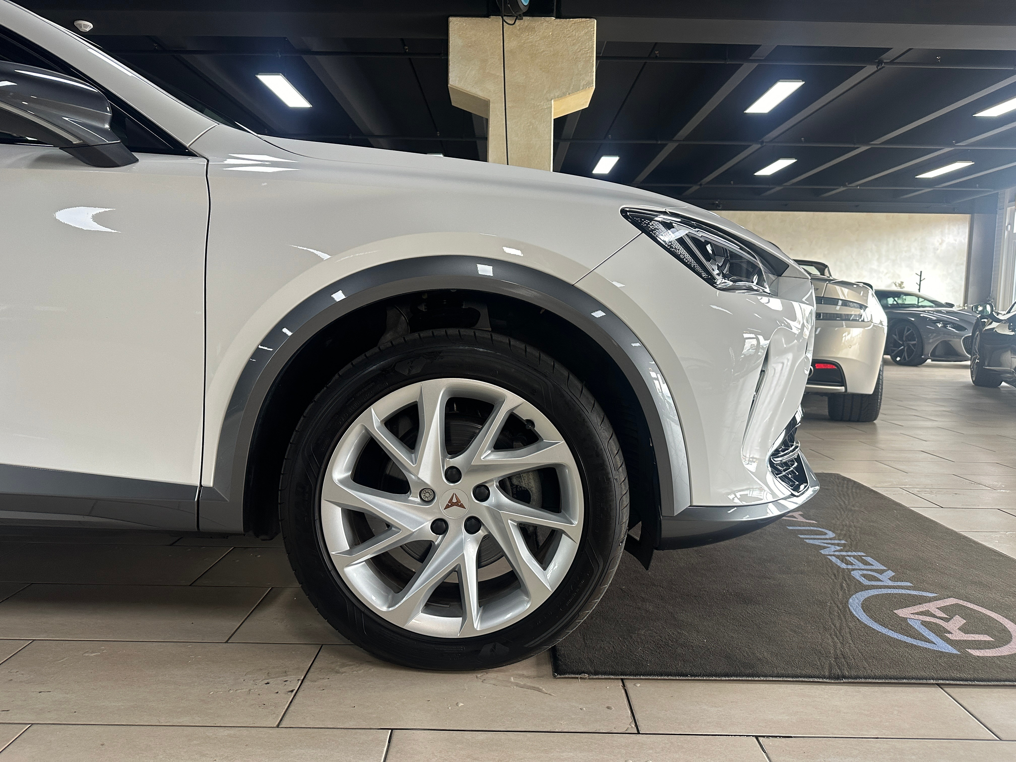 listing desktop thumbnail image 7