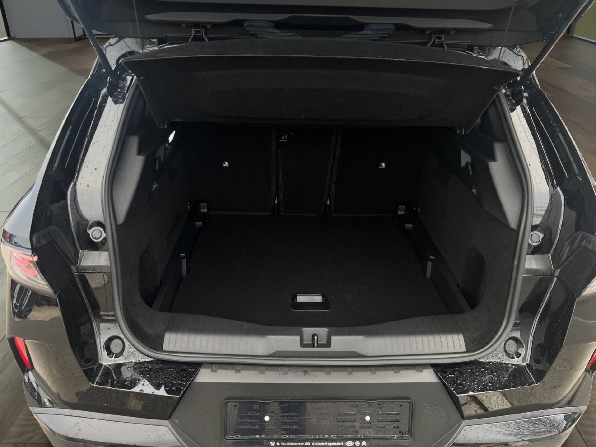 listing desktop thumbnail image 14