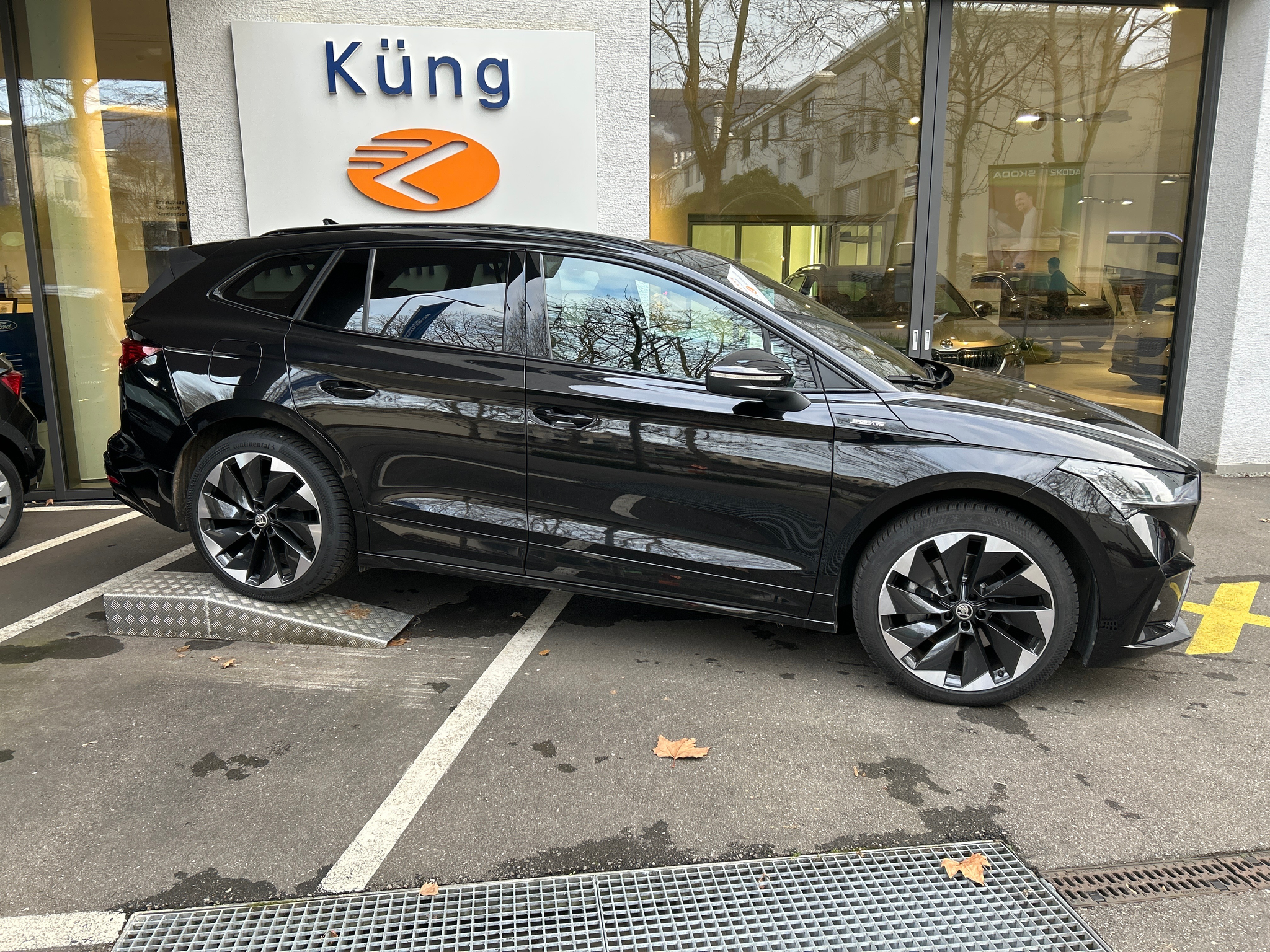 listing desktop thumbnail image 1