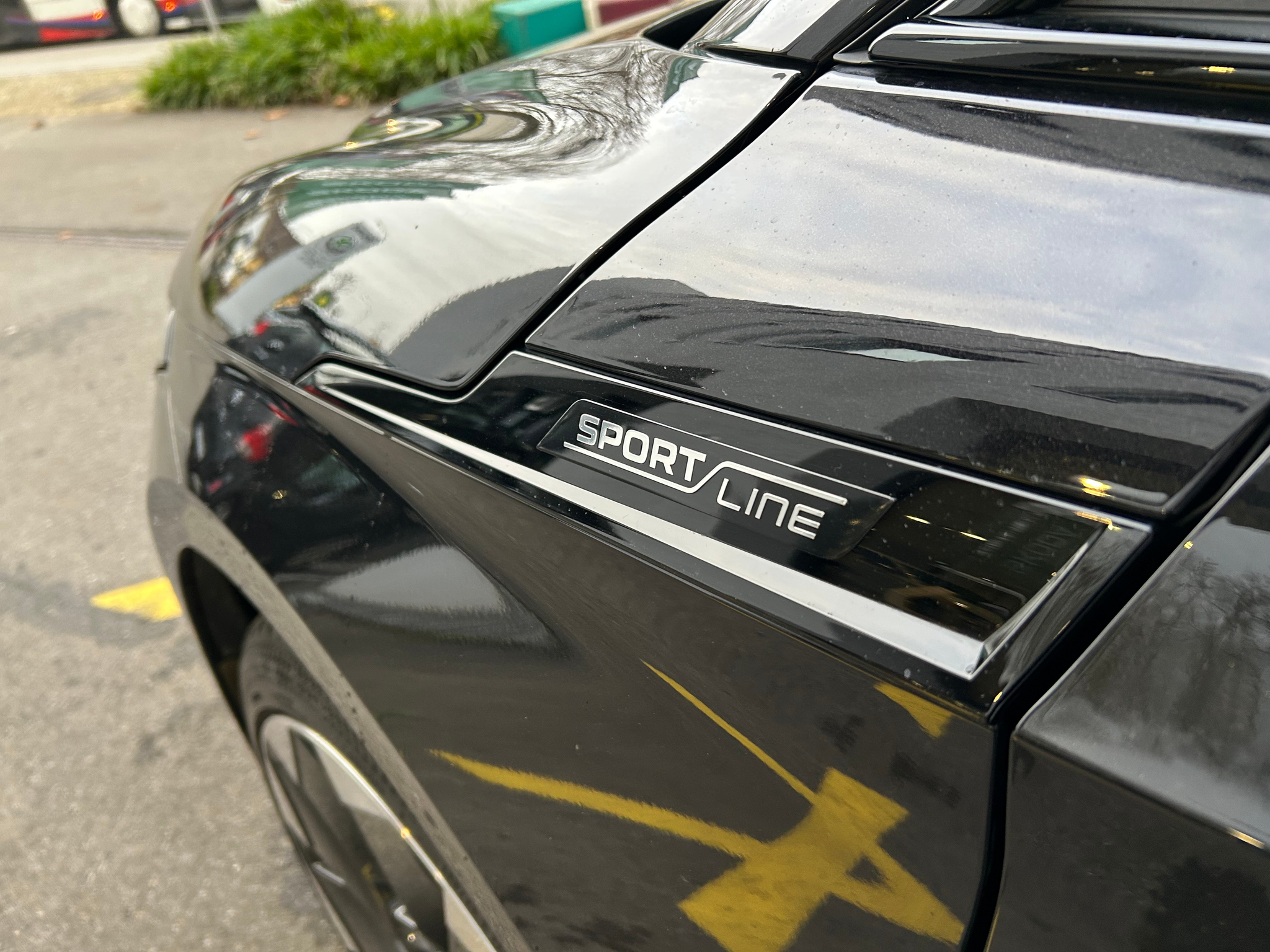 listing desktop thumbnail image 15