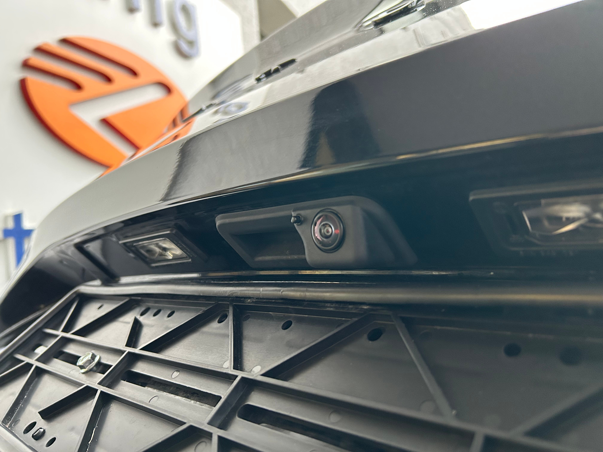 listing desktop thumbnail image 7