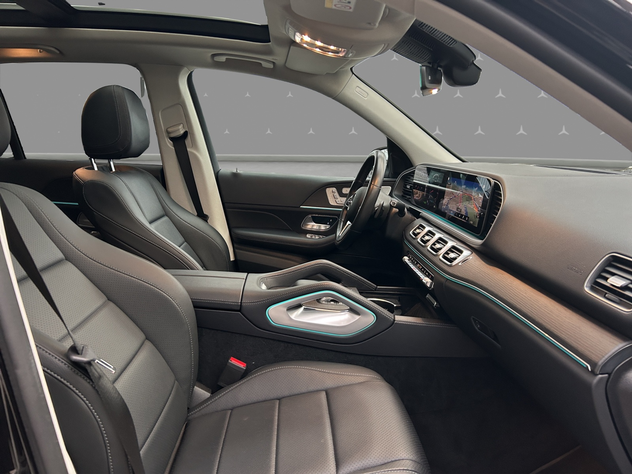 listing desktop thumbnail image 15