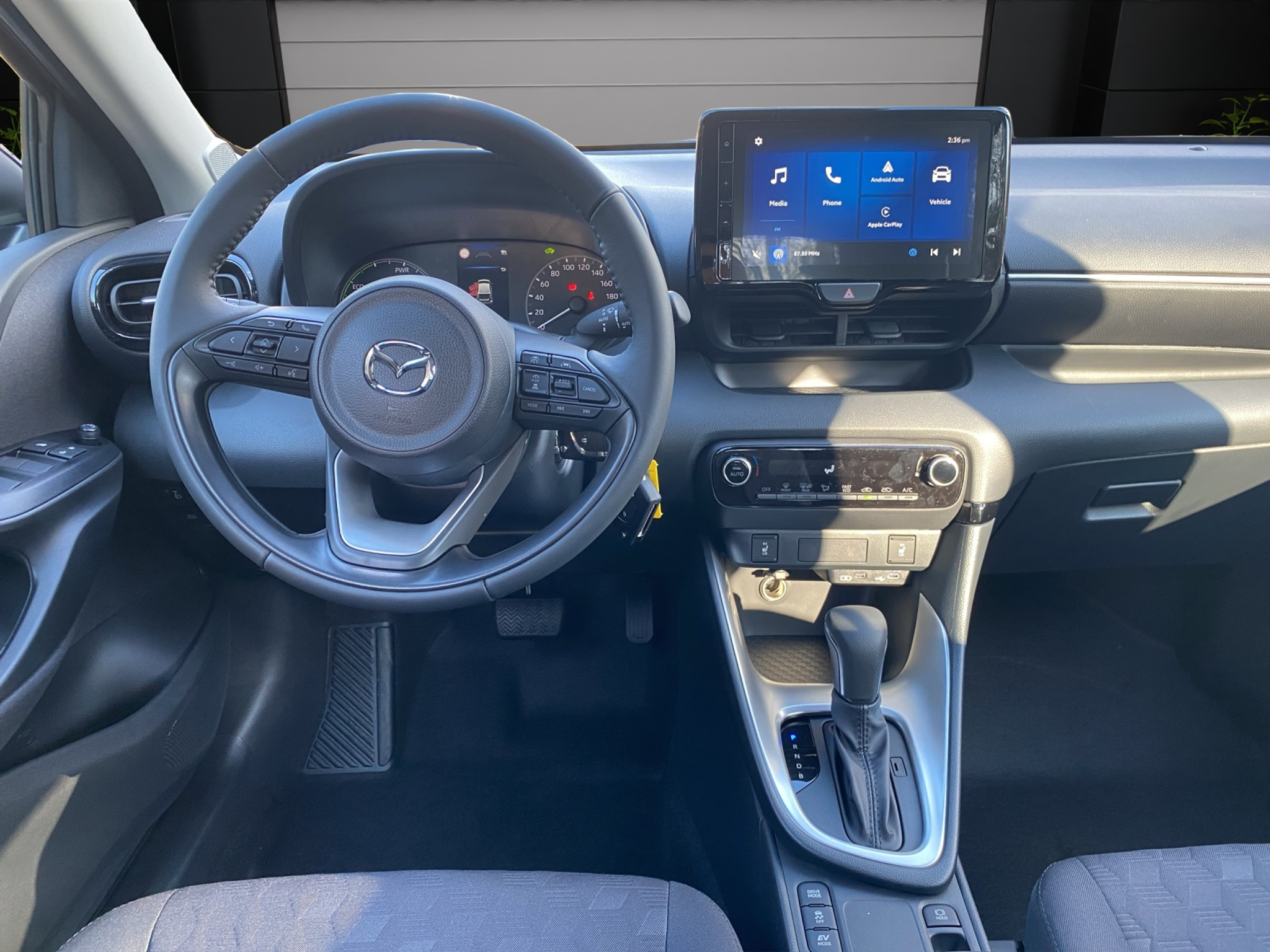 listing desktop thumbnail image 10