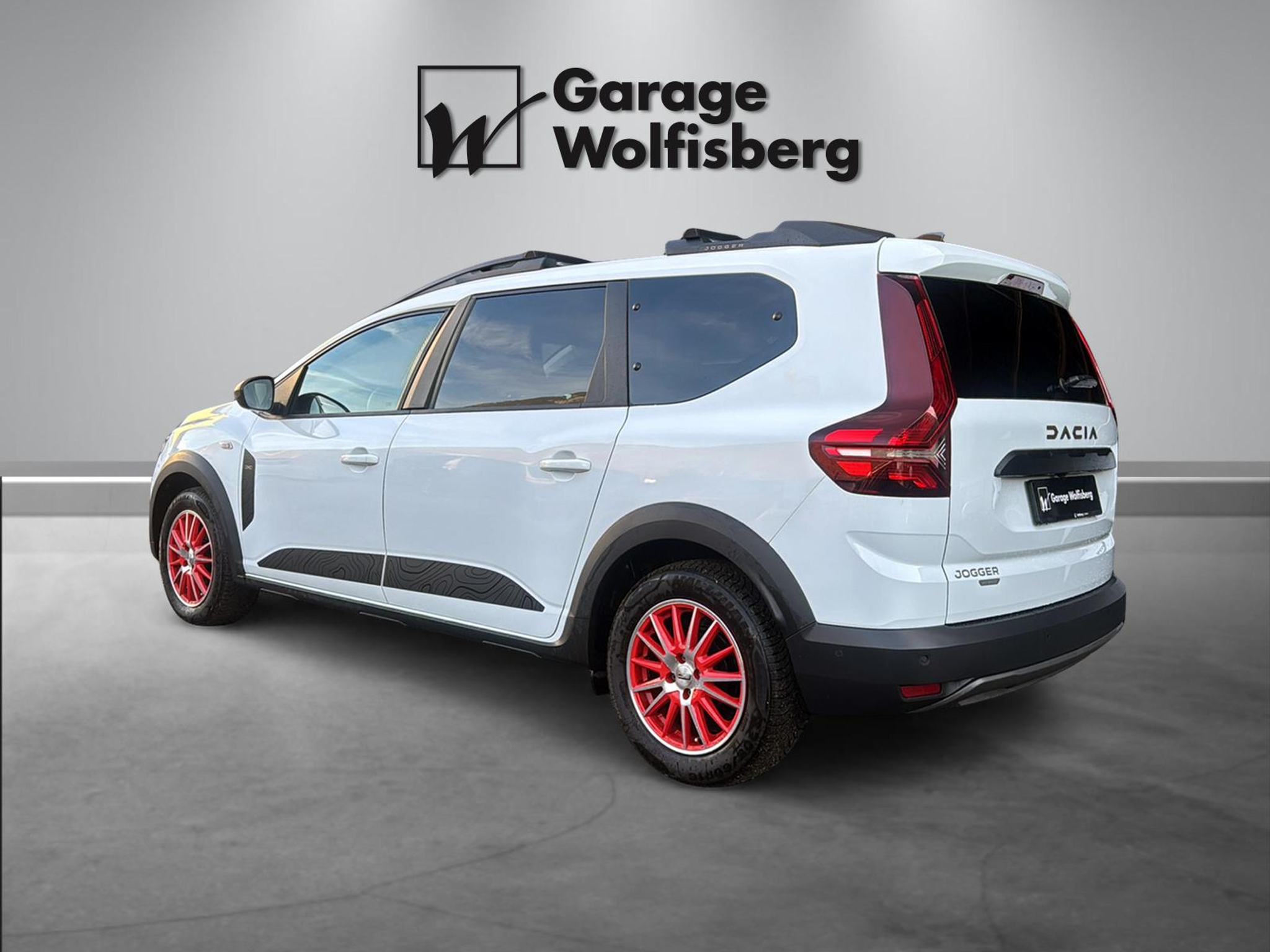 listing desktop thumbnail image 3