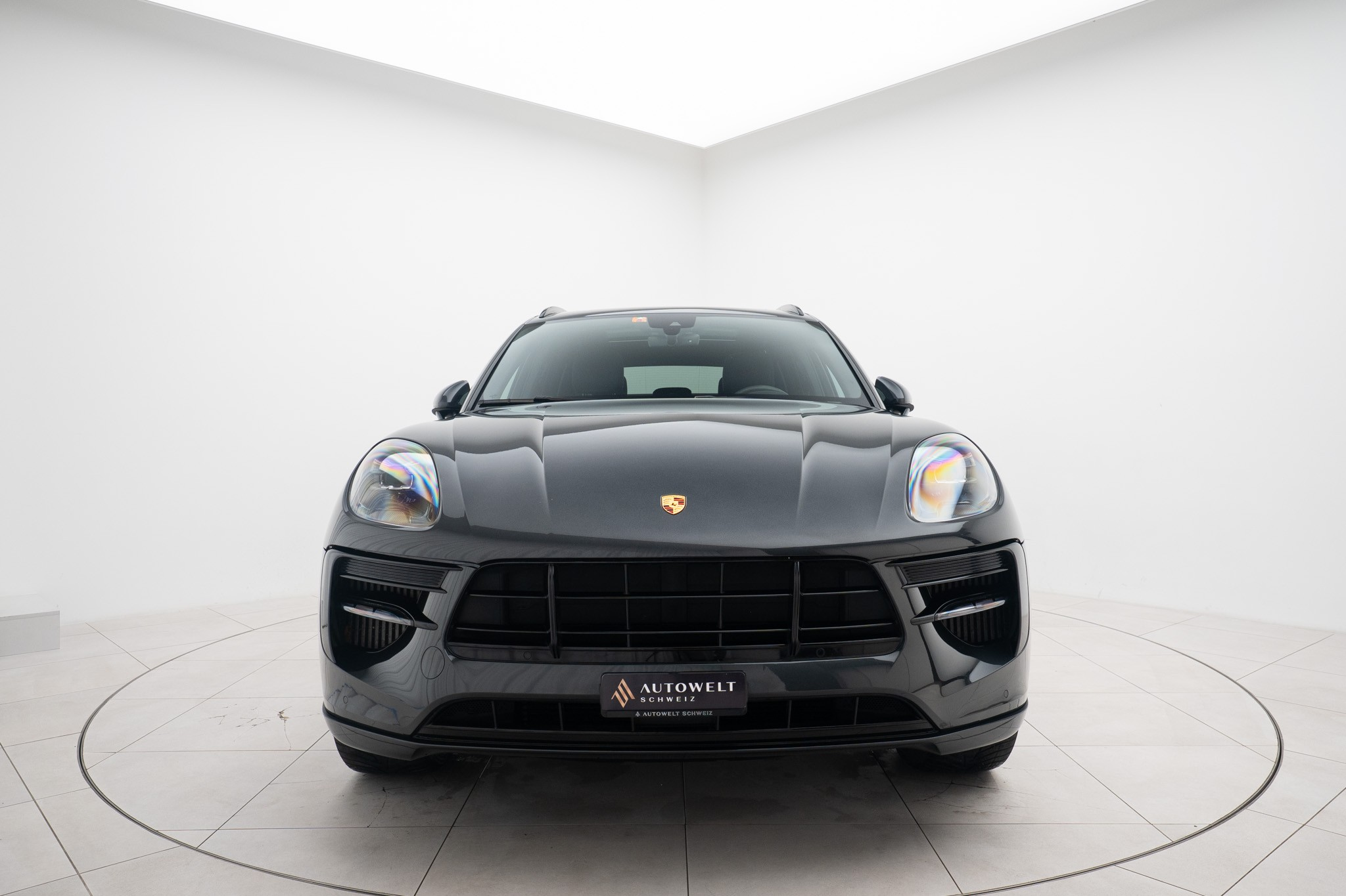 listing desktop thumbnail image 4