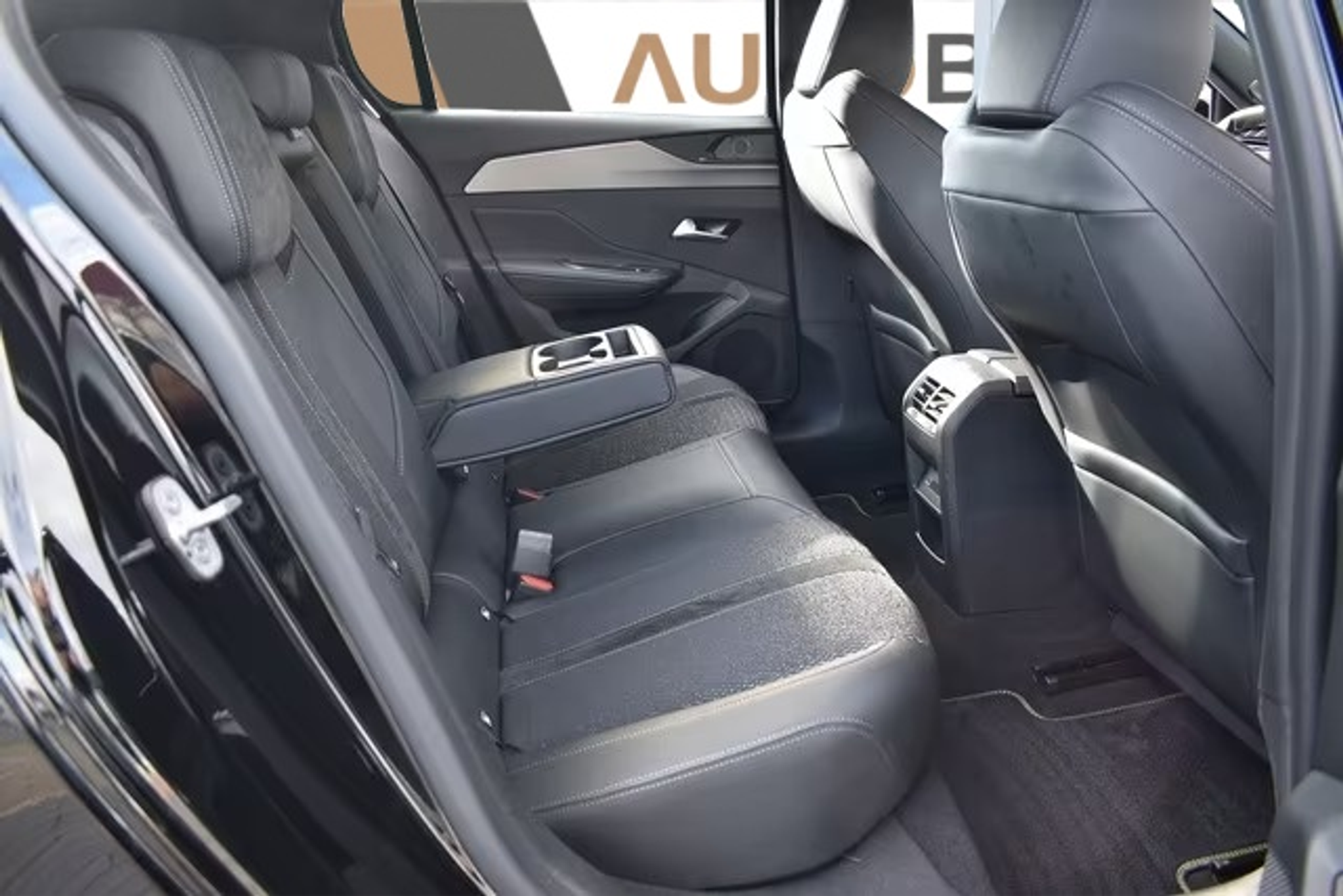 listing desktop thumbnail image 22