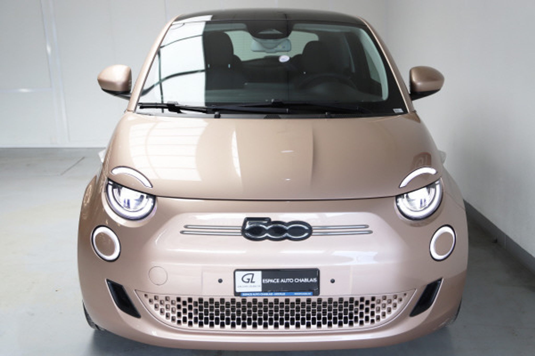 listing desktop thumbnail image 4