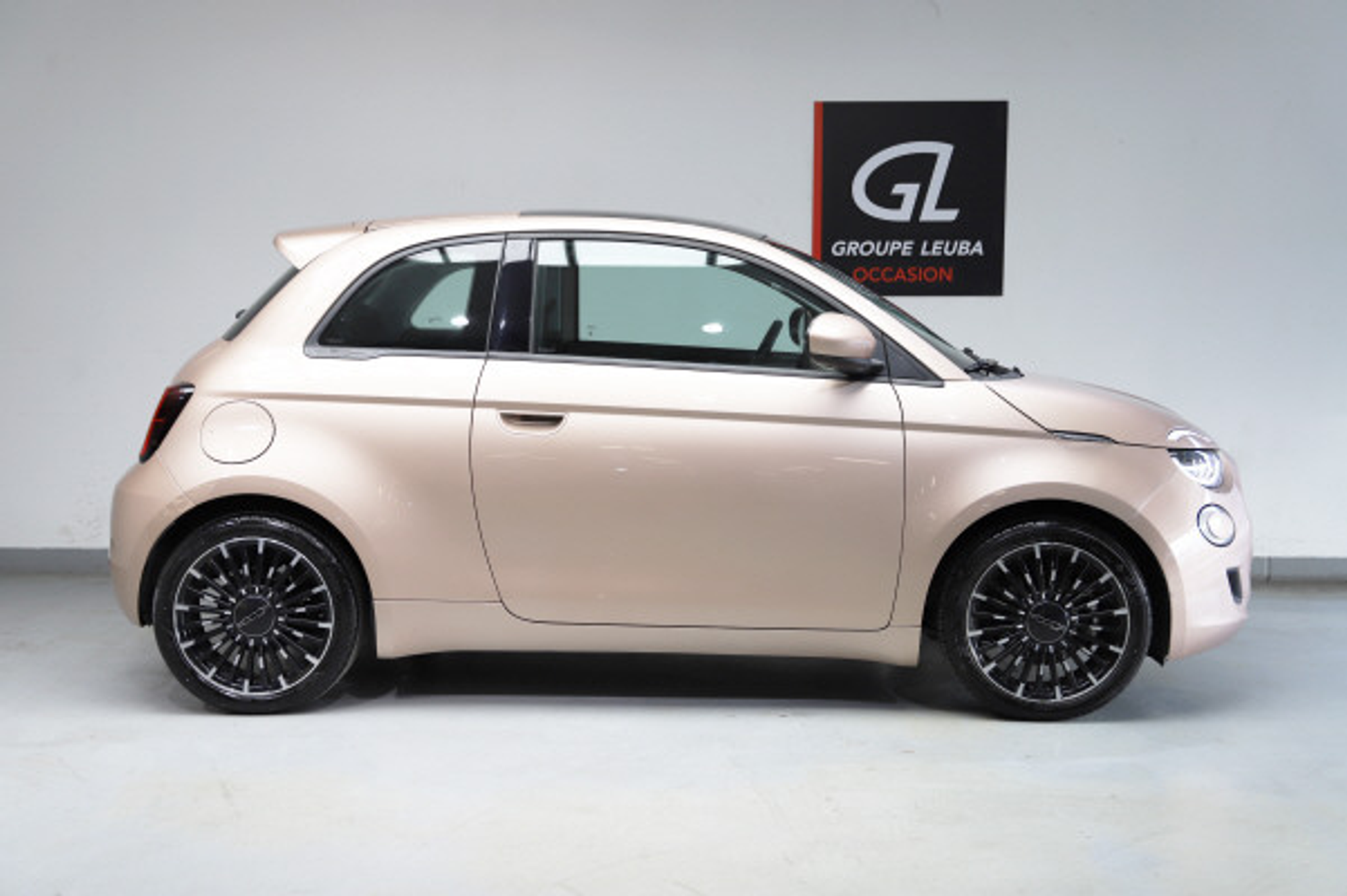 listing desktop thumbnail image 6