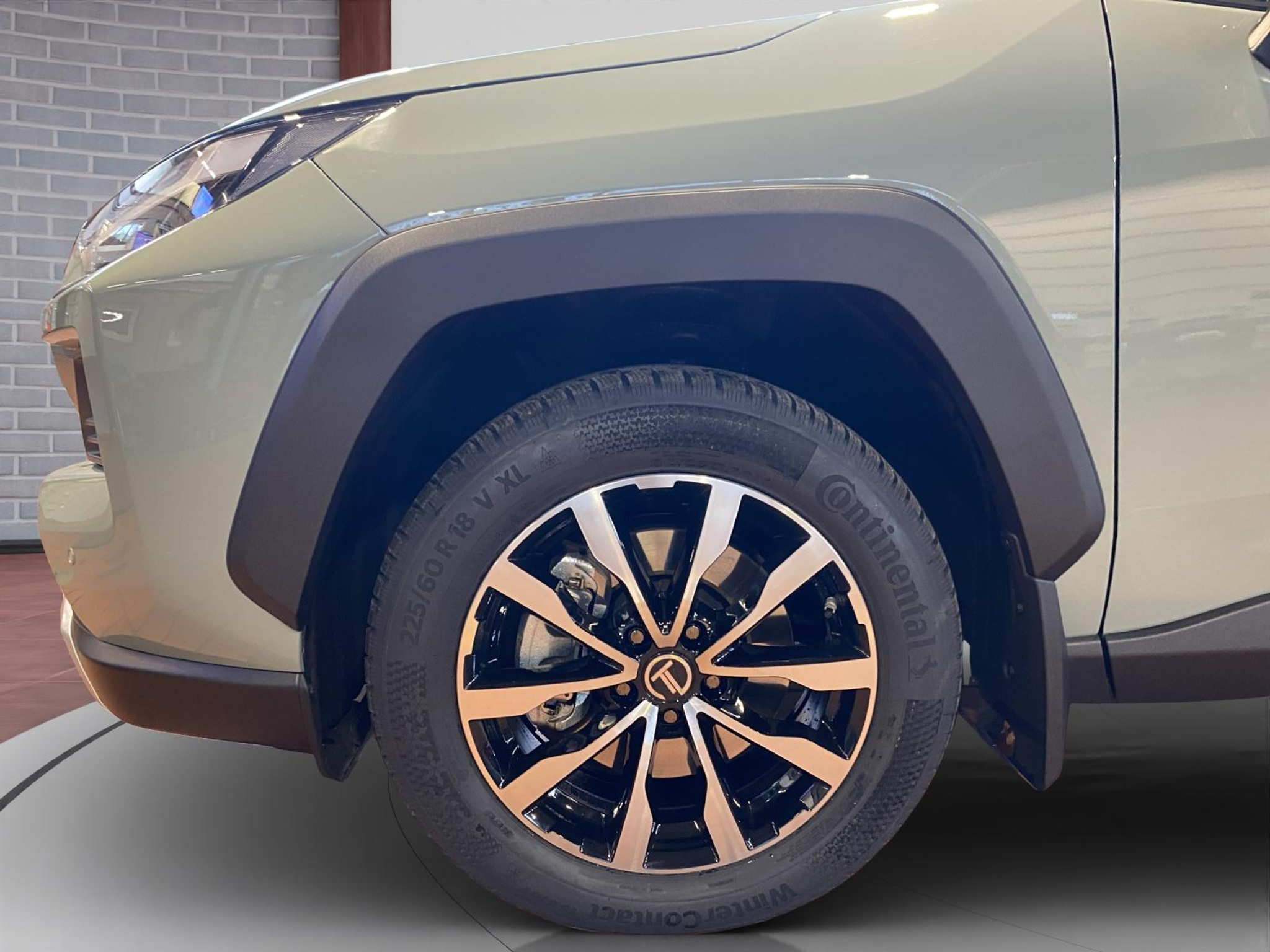 listing desktop thumbnail image 9