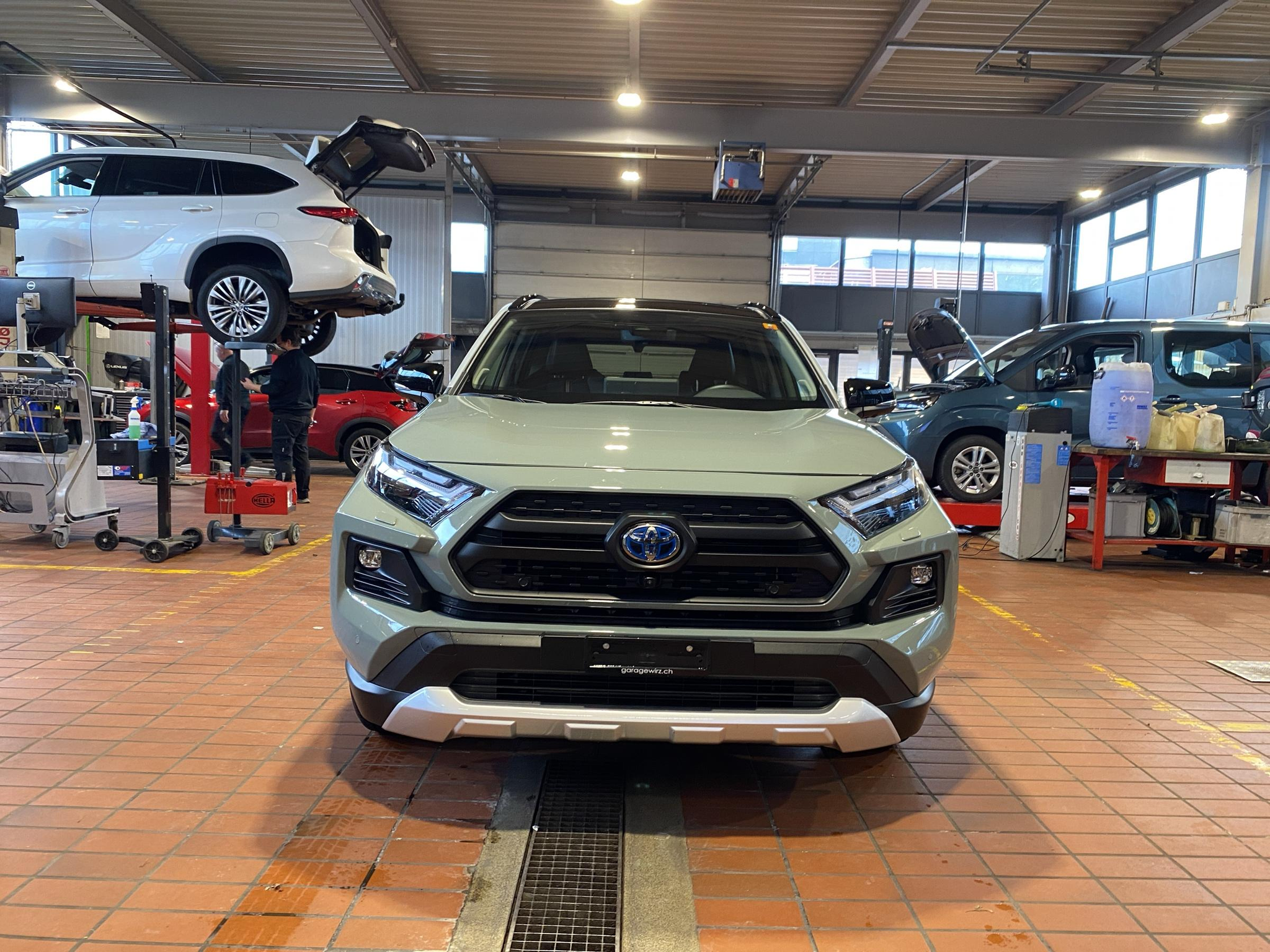 listing desktop thumbnail image 5