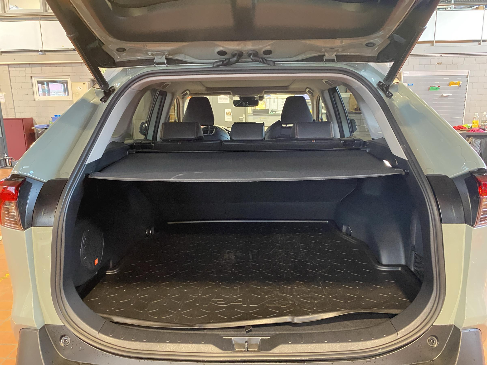 listing desktop thumbnail image 10