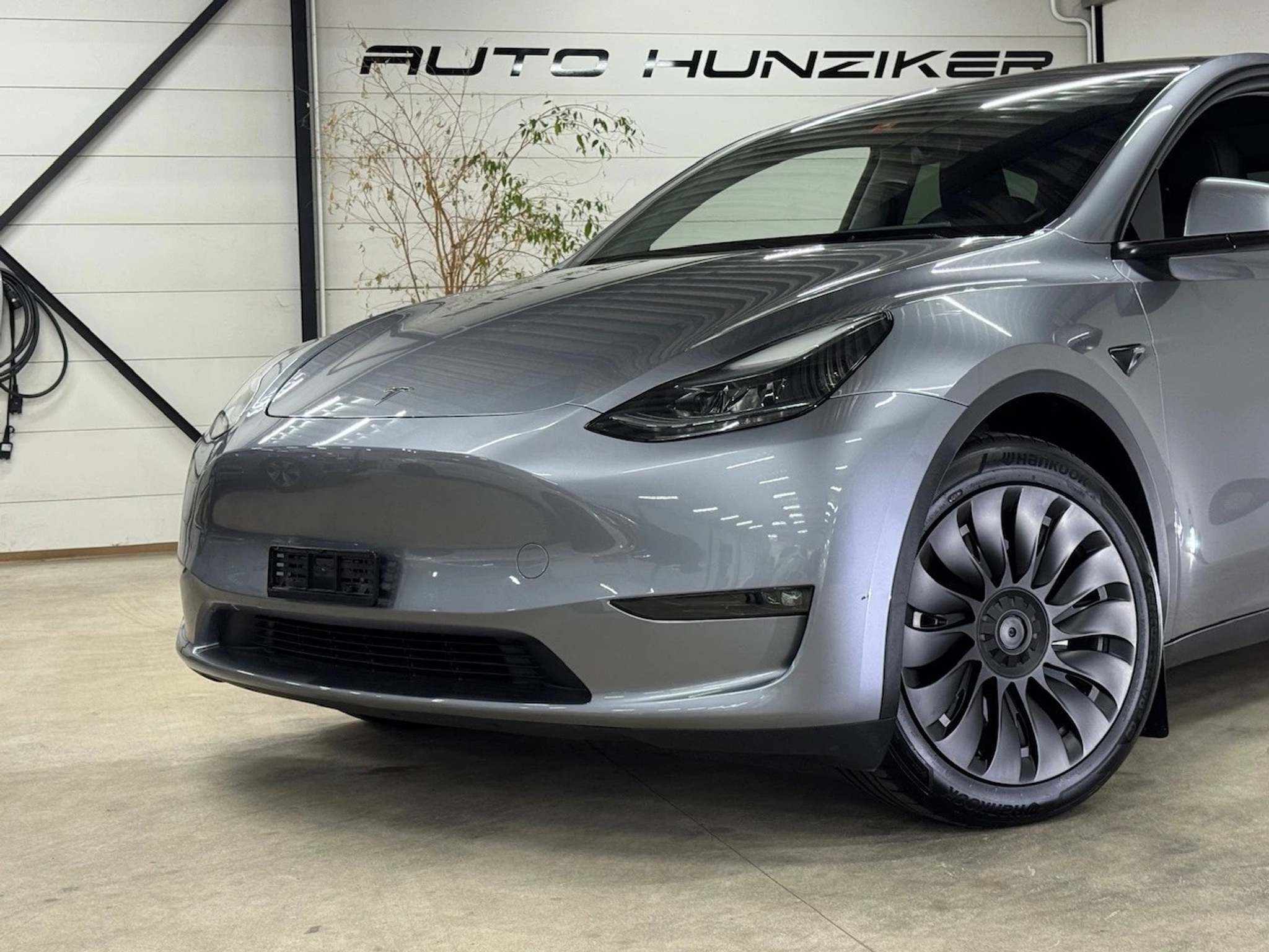 listing desktop thumbnail image 1