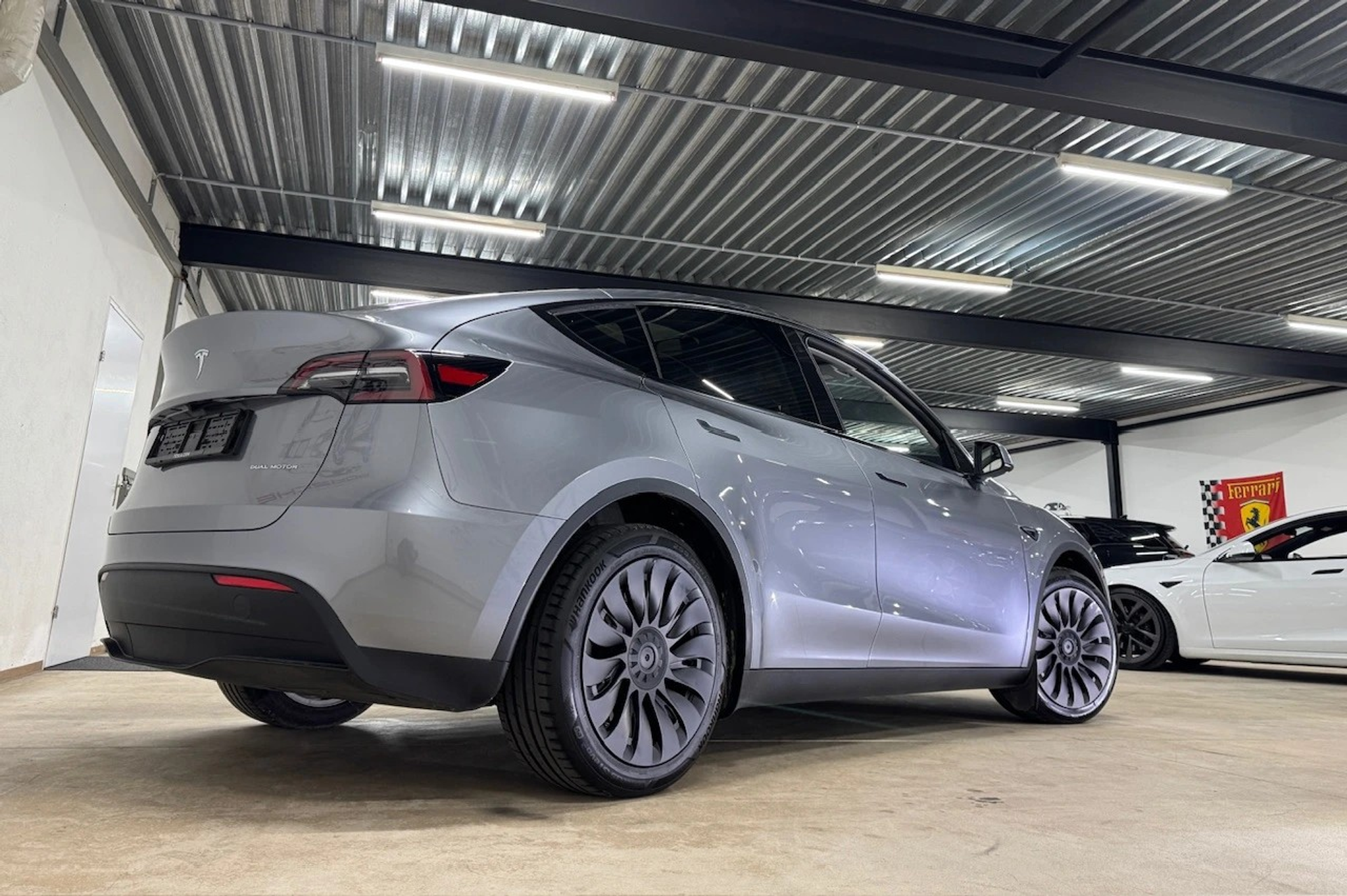 listing desktop thumbnail image 4