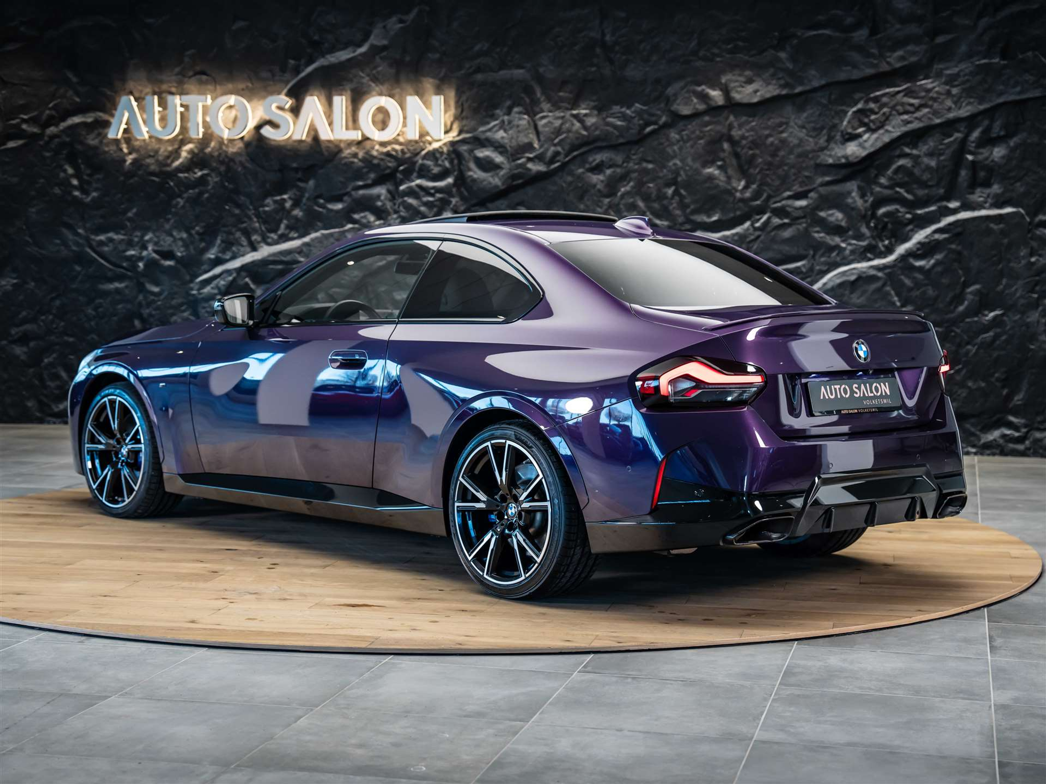 listing desktop thumbnail image 2