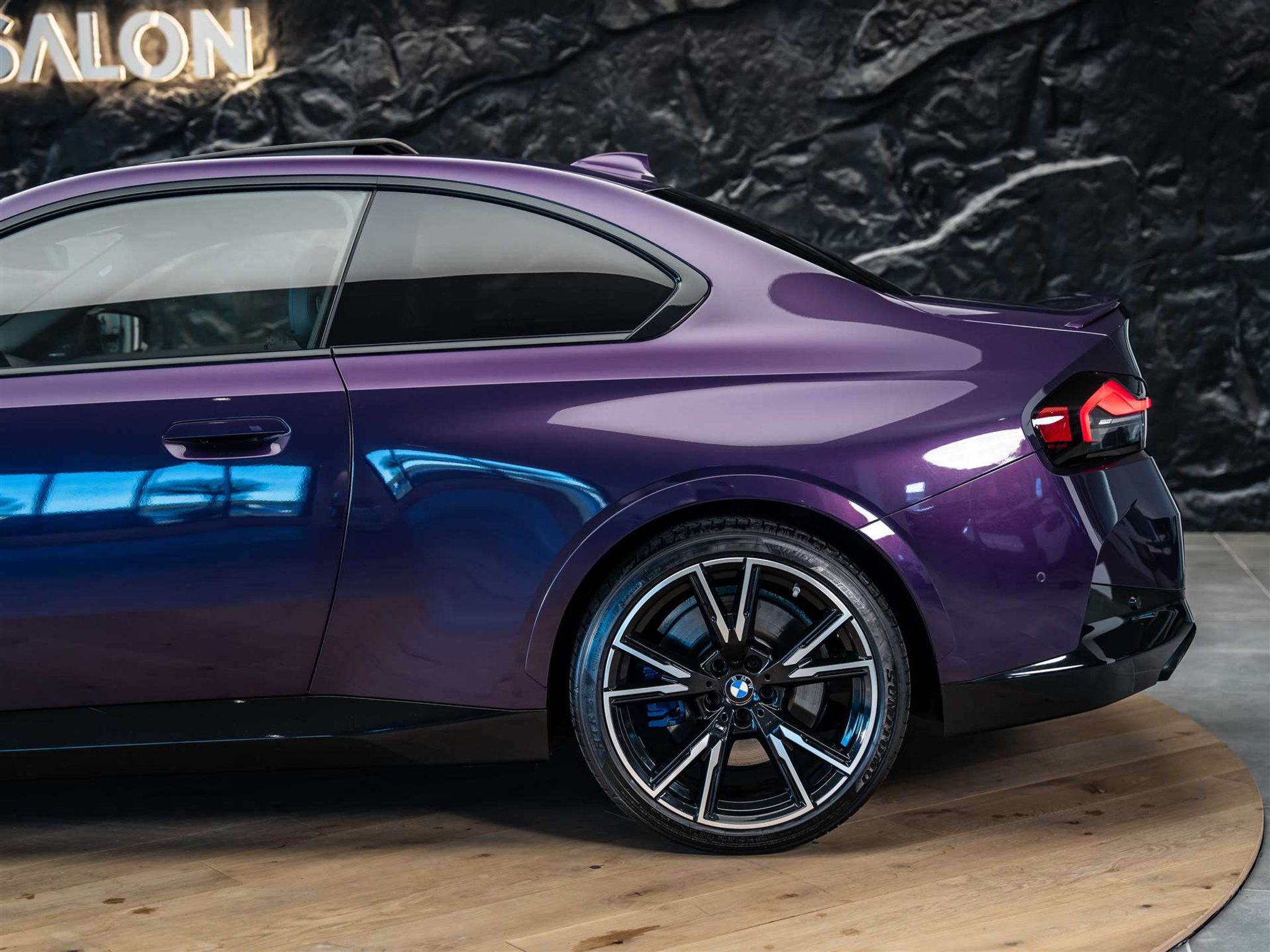 listing desktop thumbnail image 15