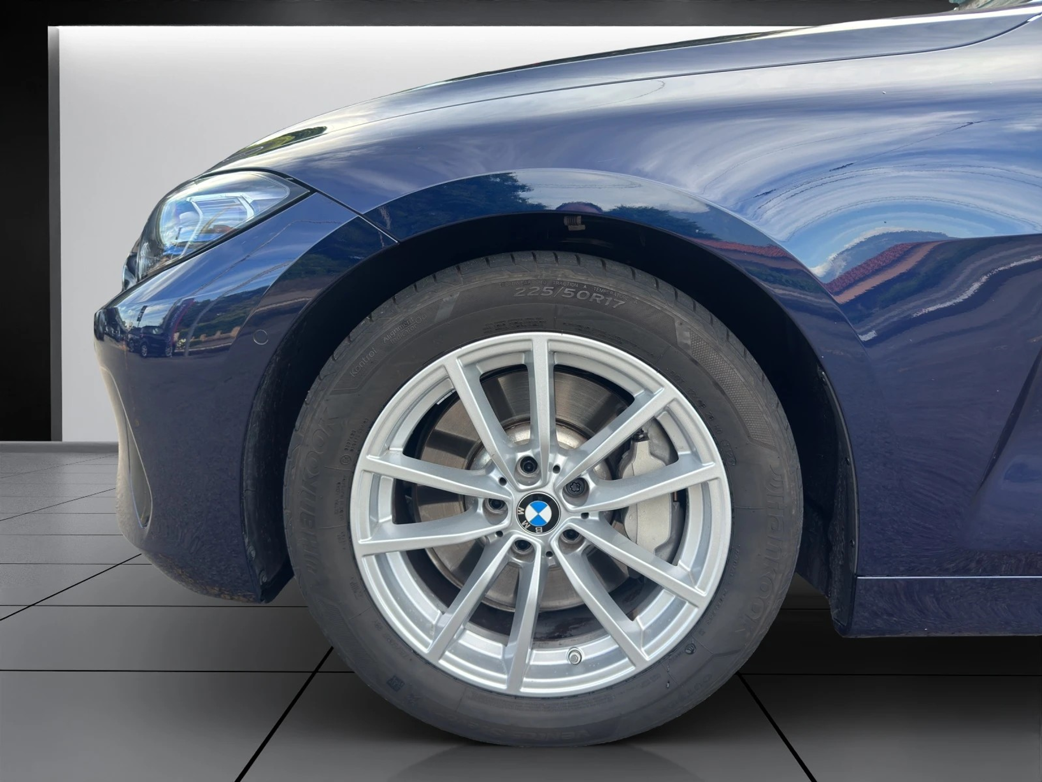 listing desktop thumbnail image 6