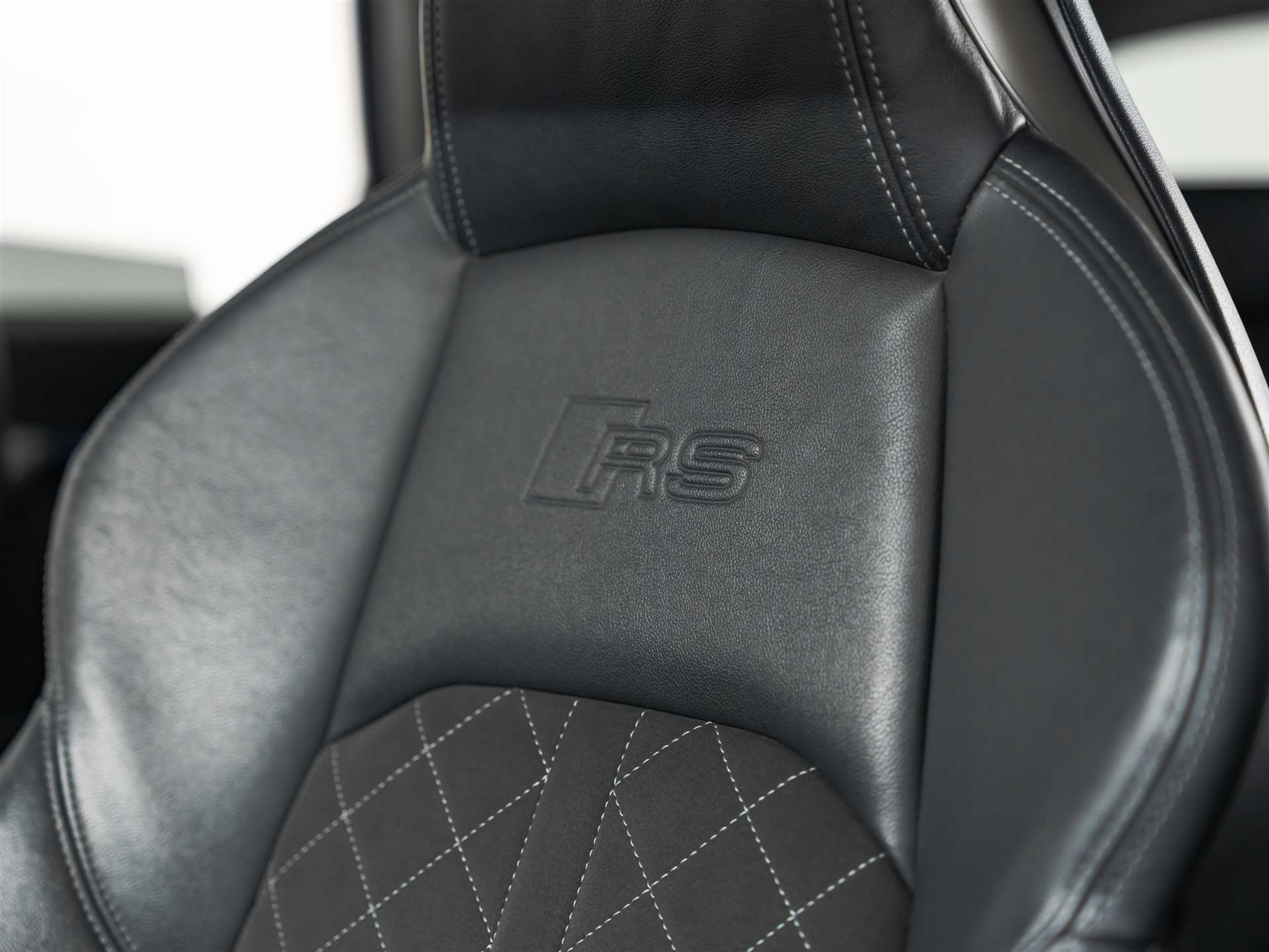 listing desktop thumbnail image 13