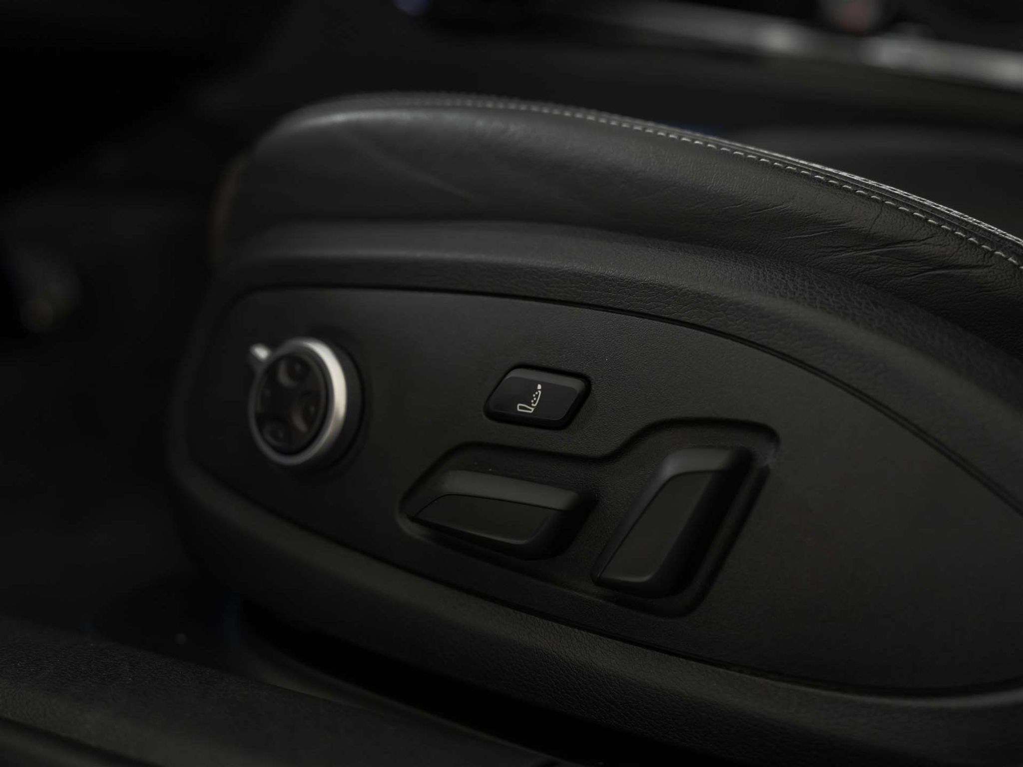 listing desktop thumbnail image 26