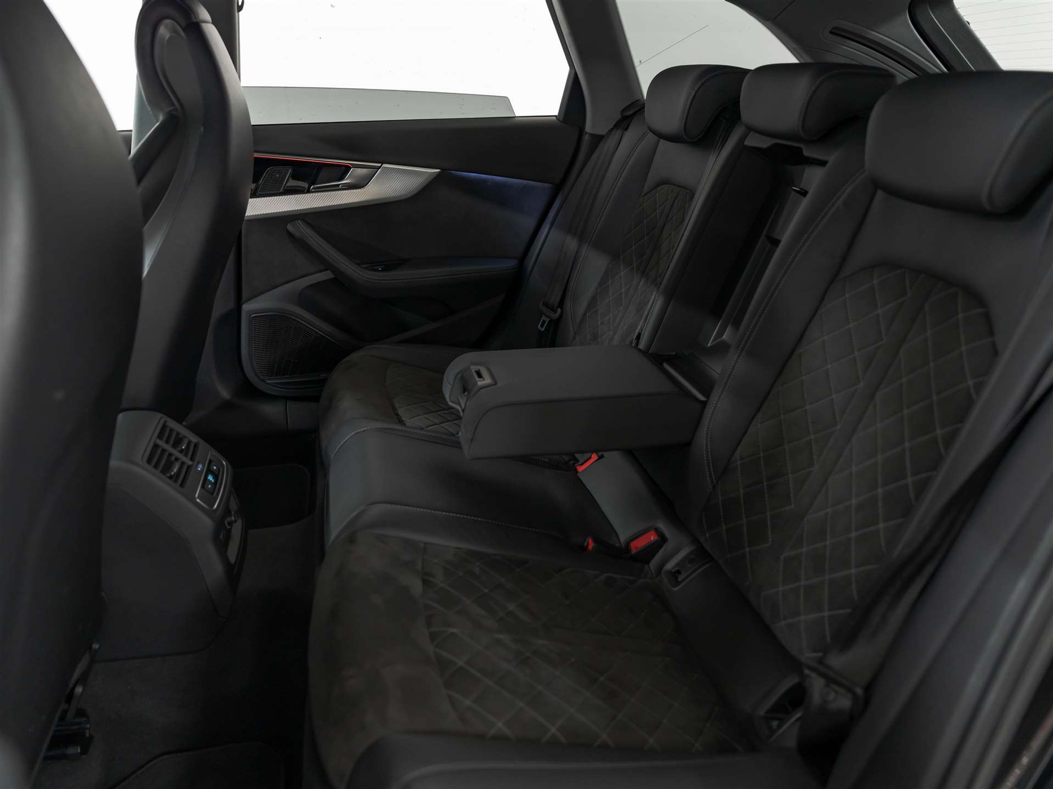 listing desktop thumbnail image 16