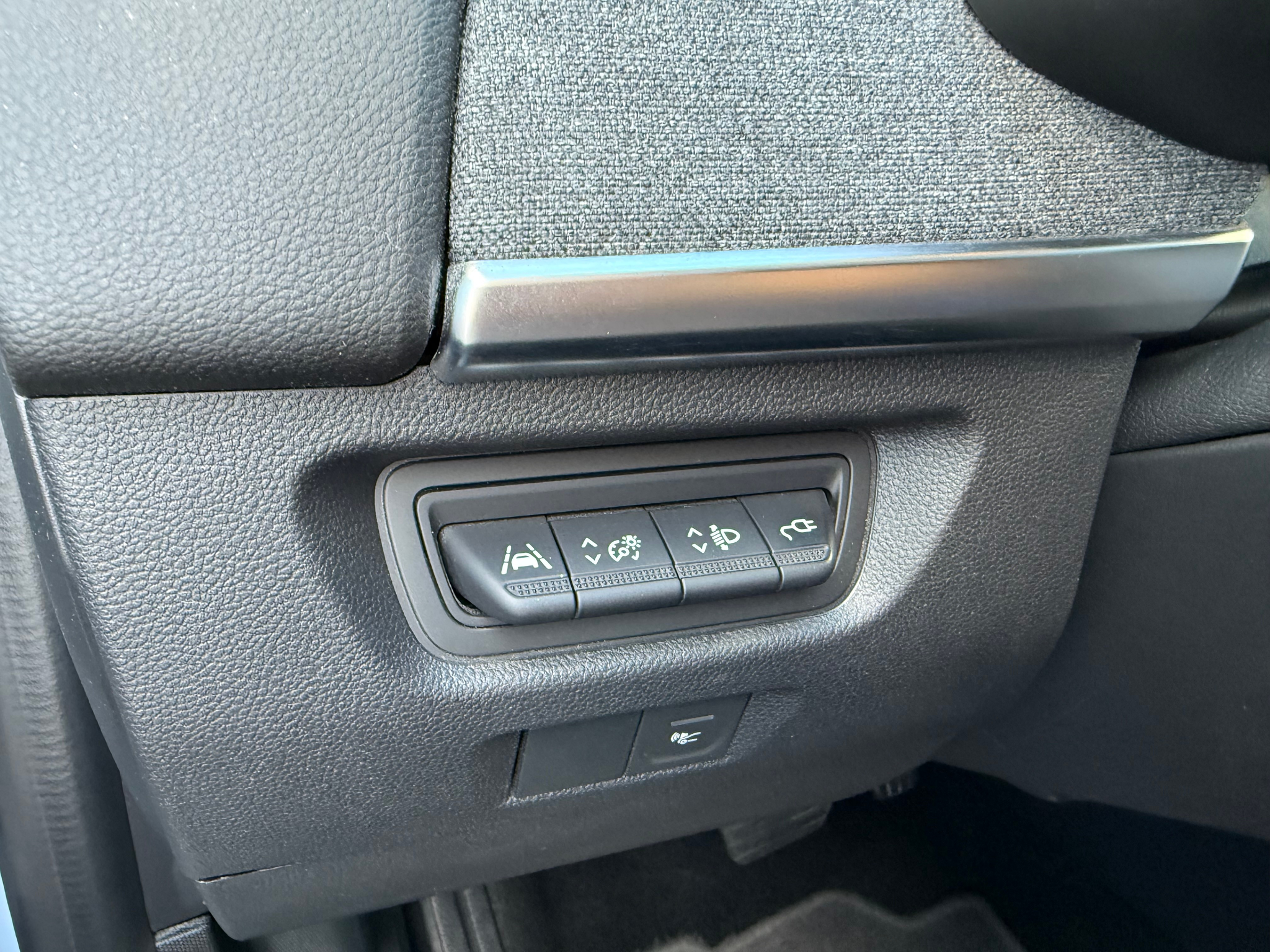 listing desktop thumbnail image 9