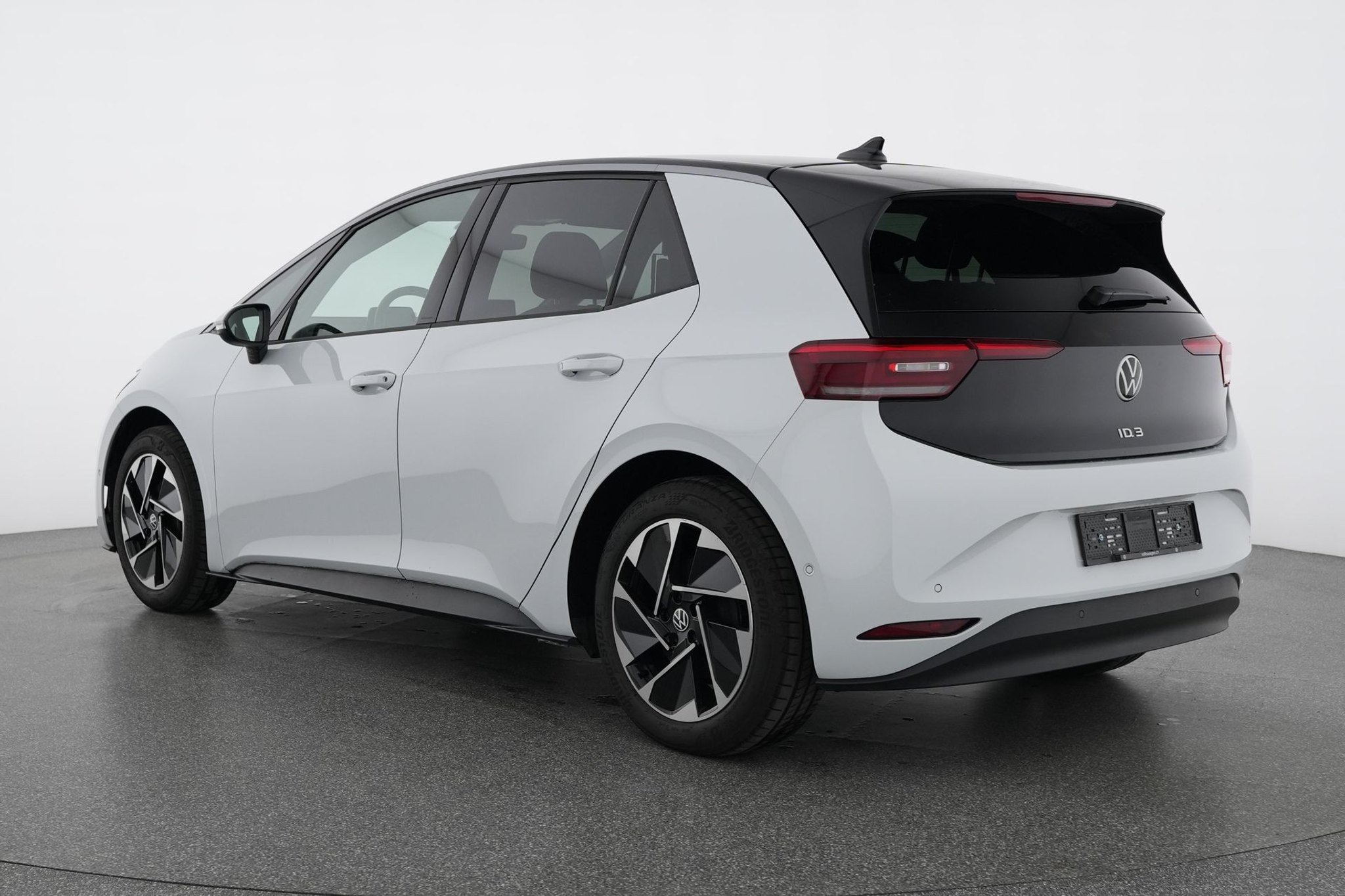 listing desktop thumbnail image 2