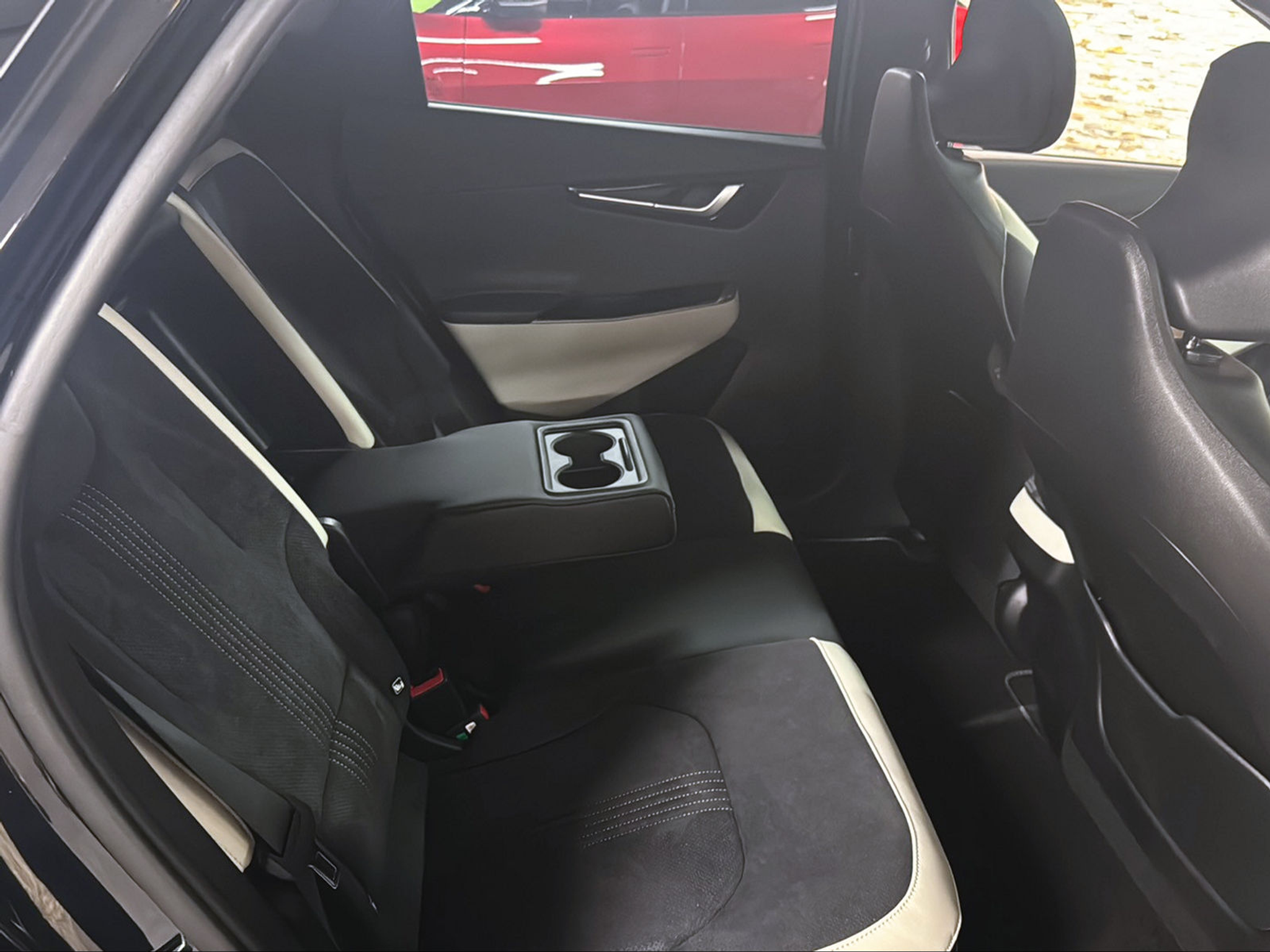 listing desktop thumbnail image 21