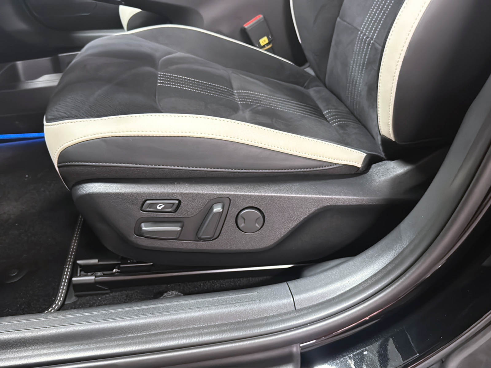 listing desktop thumbnail image 15