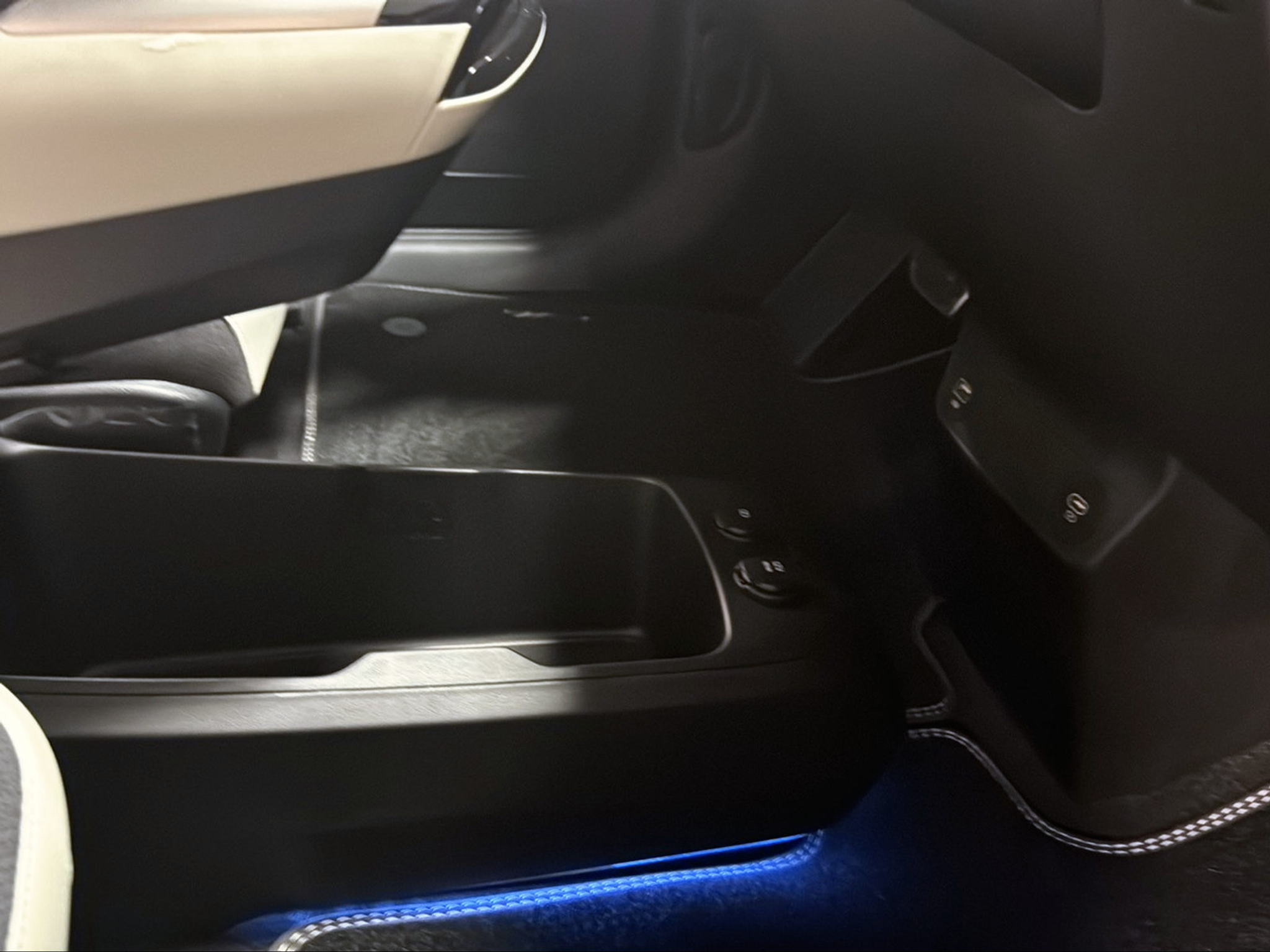 listing desktop thumbnail image 25