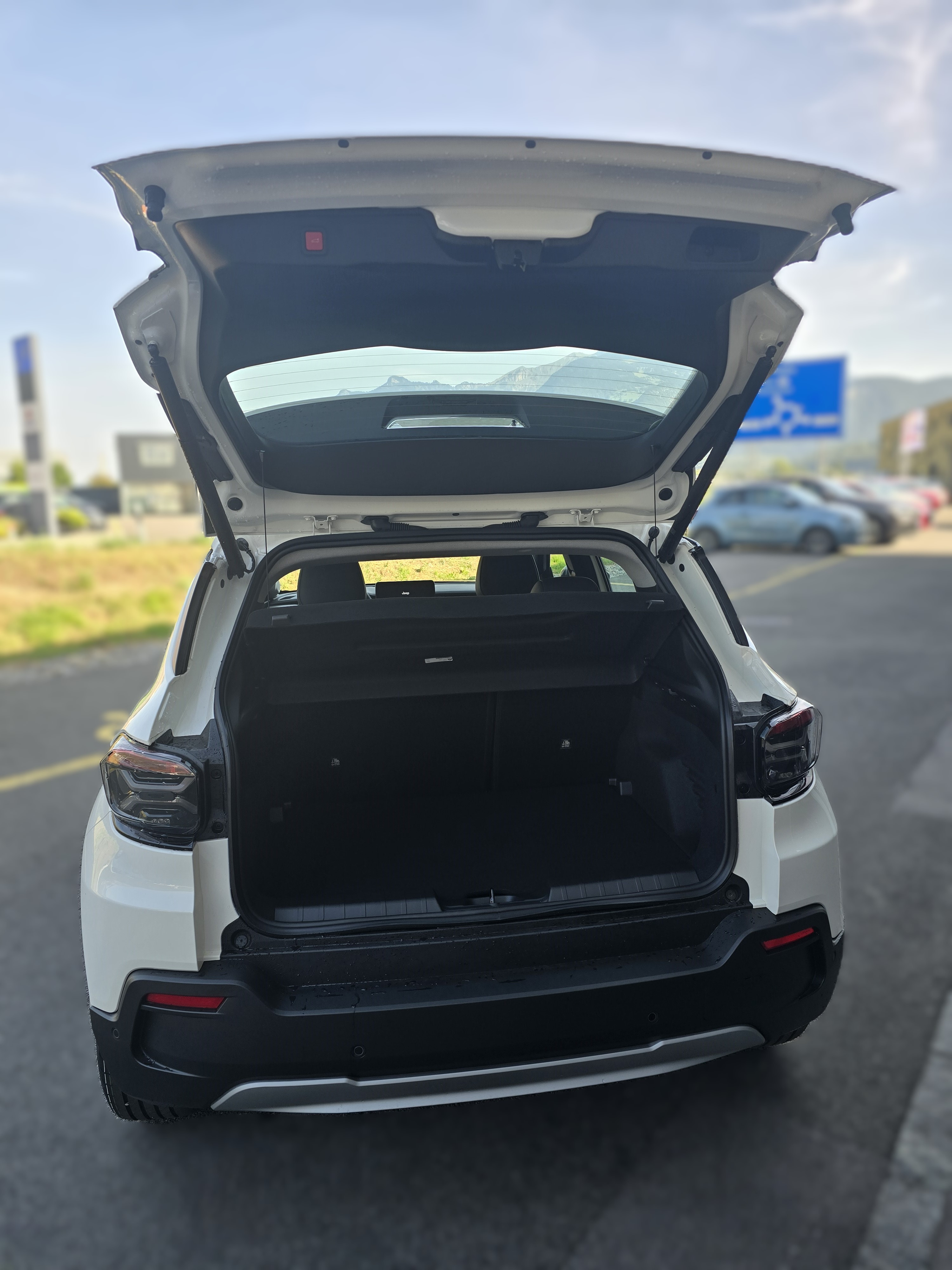 listing desktop thumbnail image 18