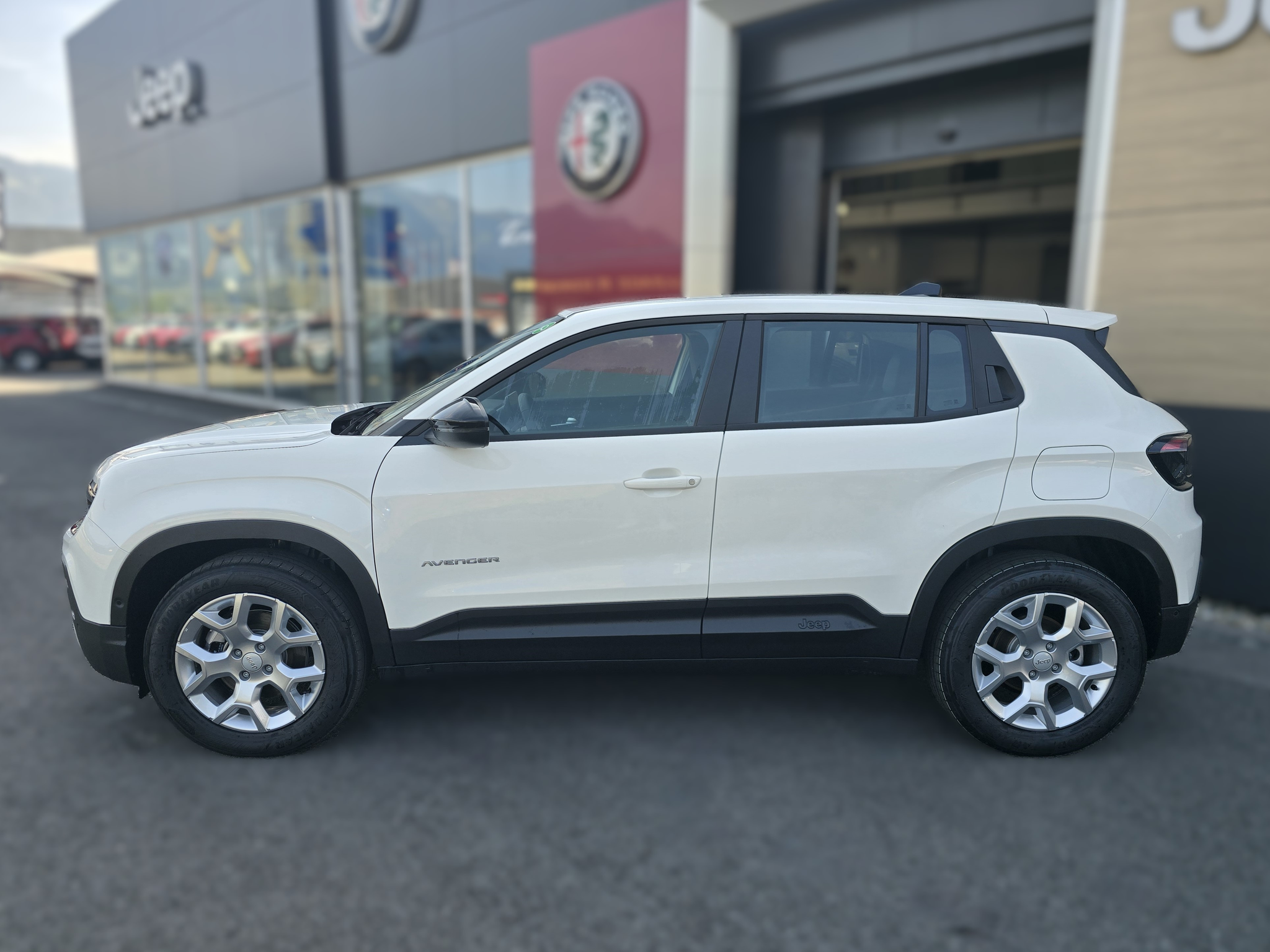 listing desktop thumbnail image 2